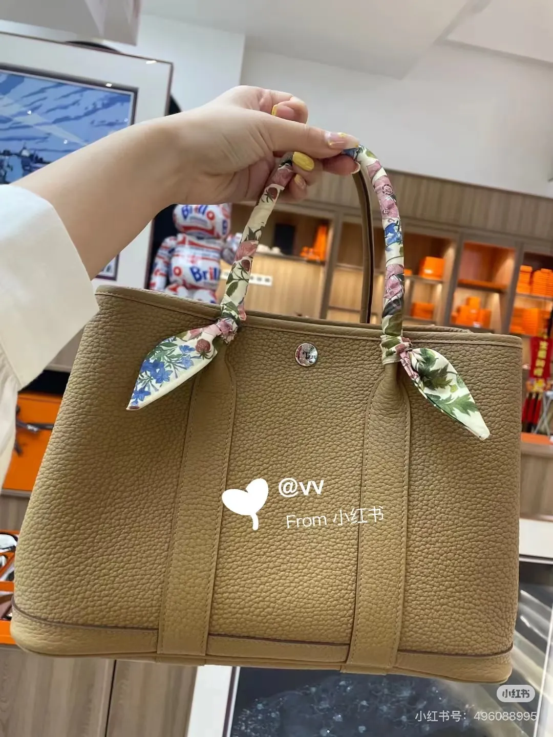 Garden Party 30 Leather Tote Bag D43518496 — view 5