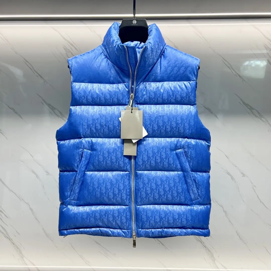 Oblique Jacquard Down-Filled Puffer Gilet D44022155