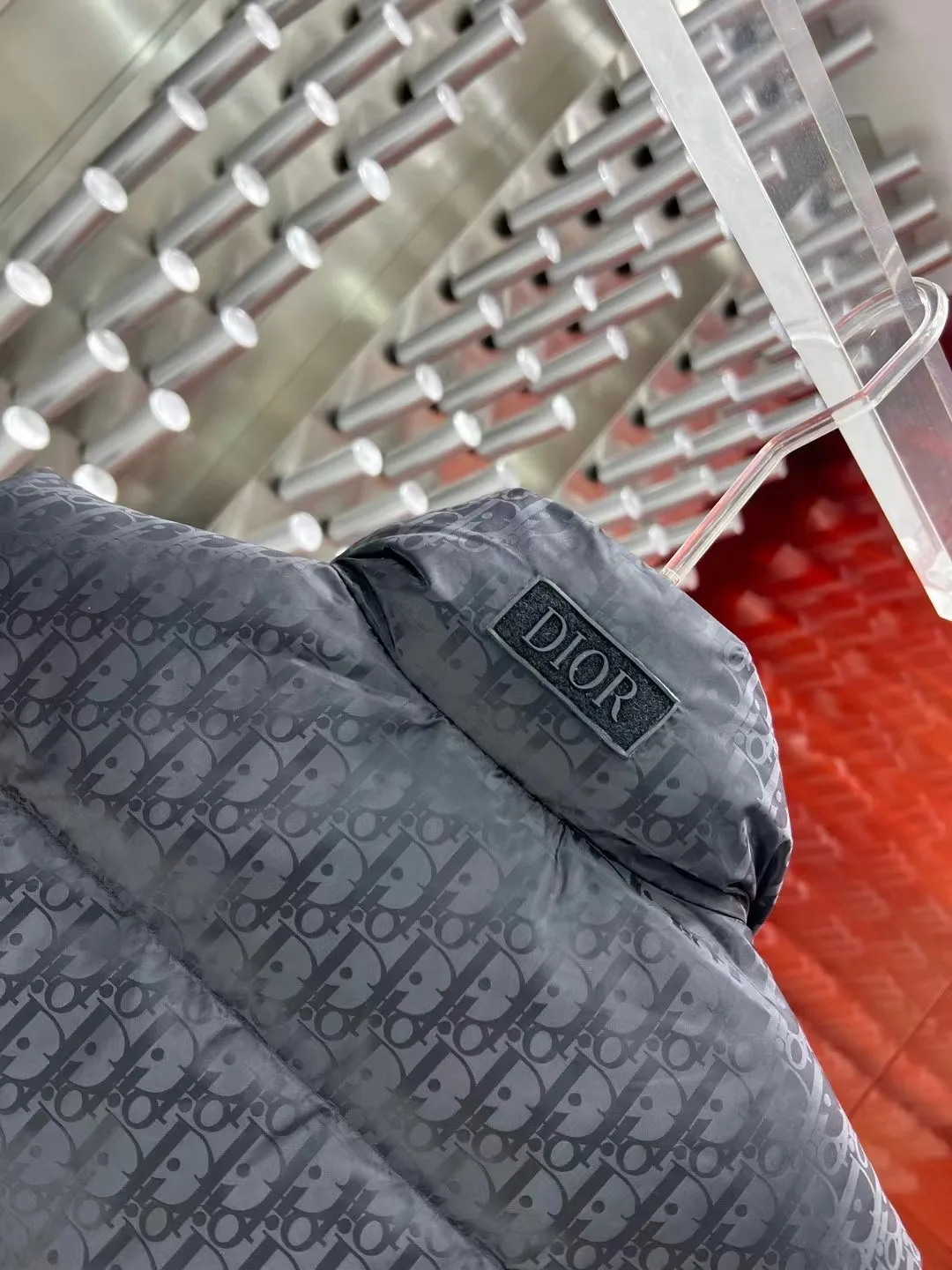 Oblique Jacquard Down-Filled Gilet D44022157 — view 8