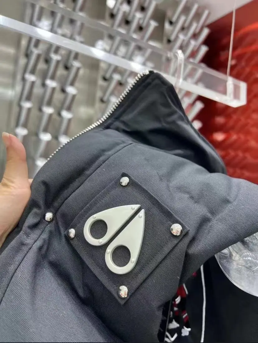 Moose Knuckles Down-Filled Puffer Gilet D44522167 — view 6