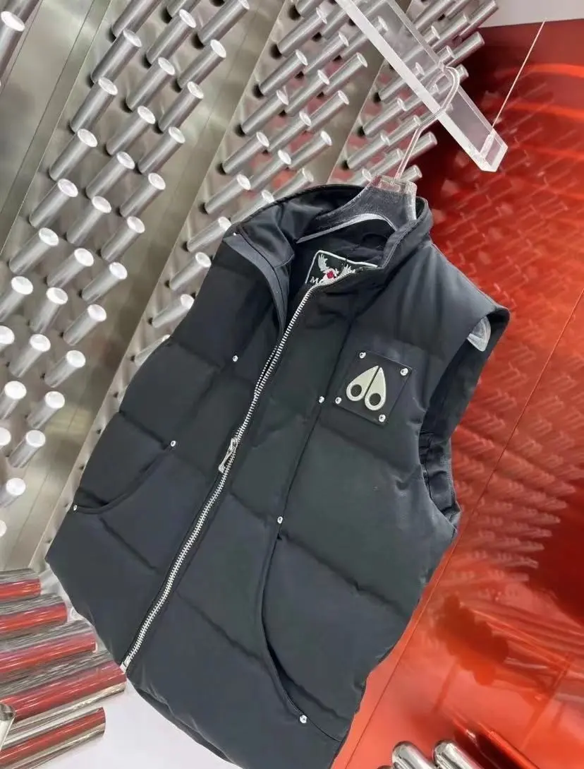 Moose Knuckles Down-Filled Puffer Gilet D44522167 — view 7