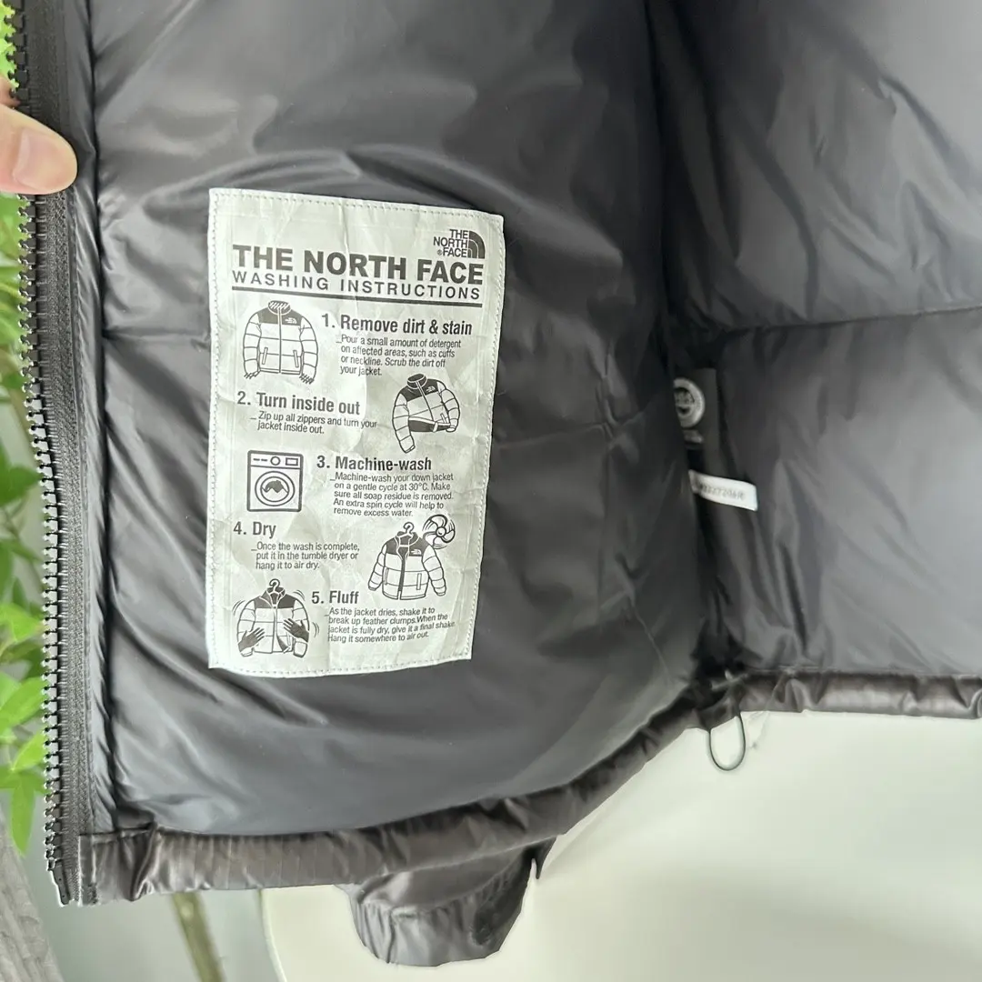 1996 Retro Nuptse Down Jacket D45022229 — view 8