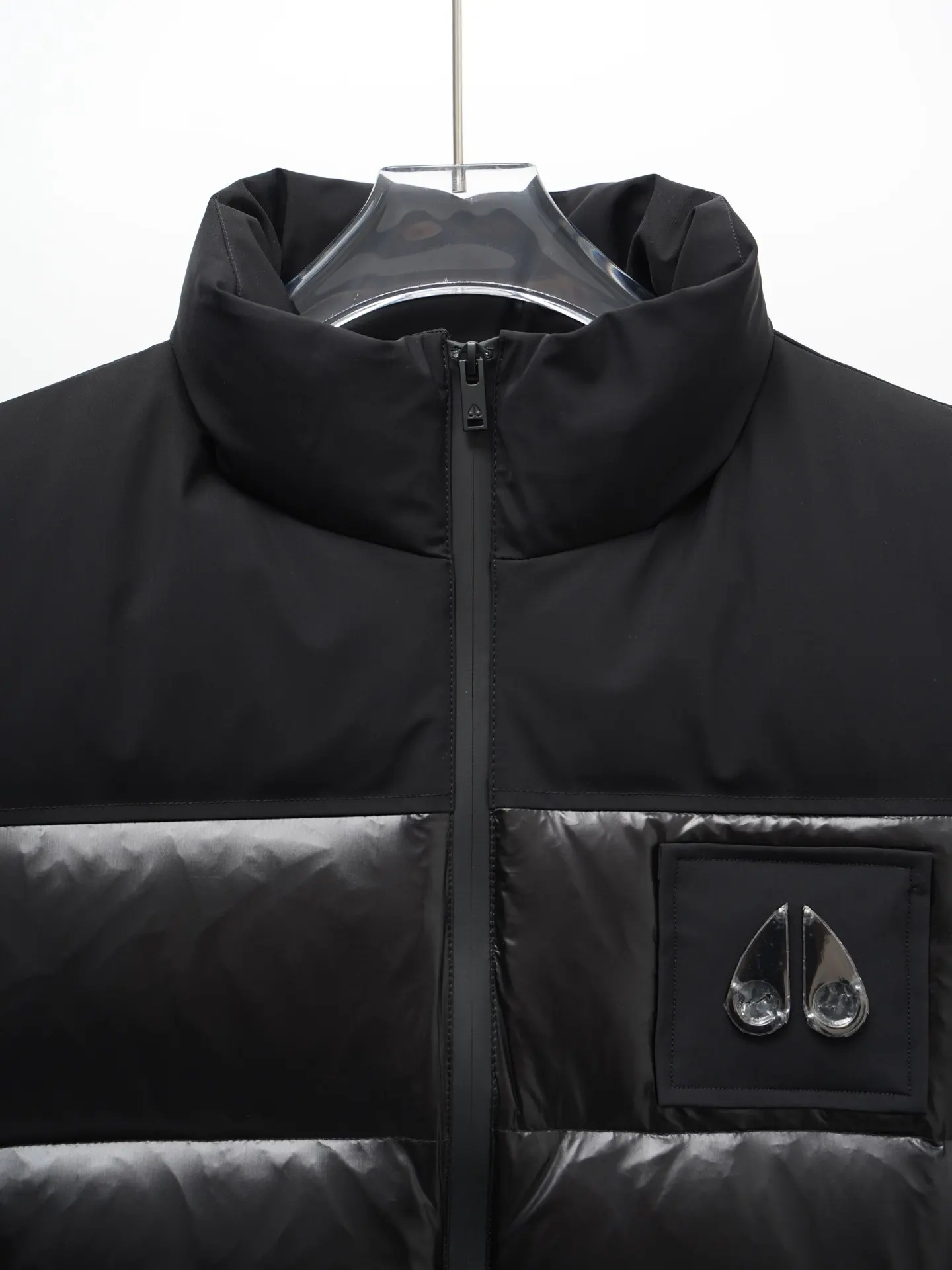 Victory Peak Down-Filled Gilet D46022159 — view 4