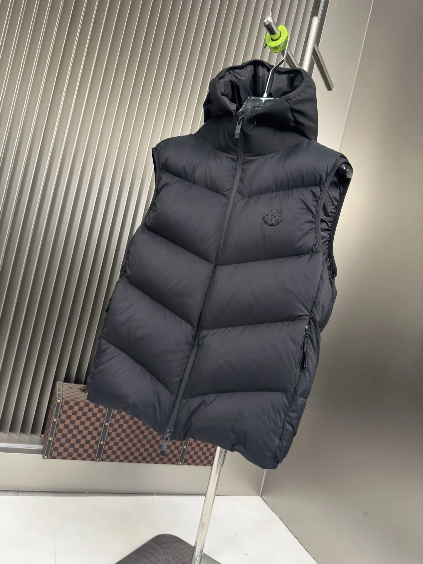 Guersac Quilted Down Gilet D47022136 — view 2