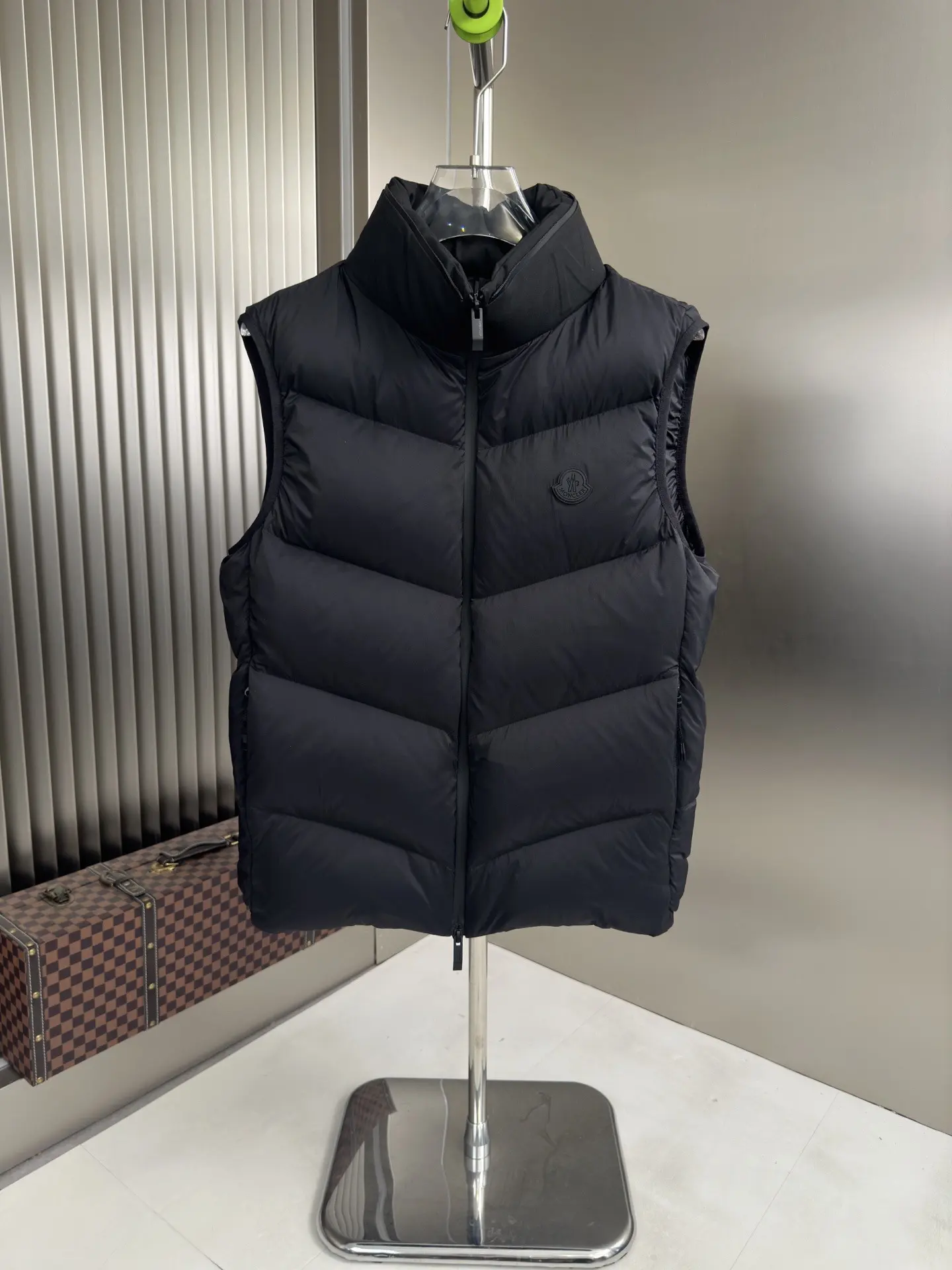 Guersac Quilted Down Gilet D47022136 — view 3