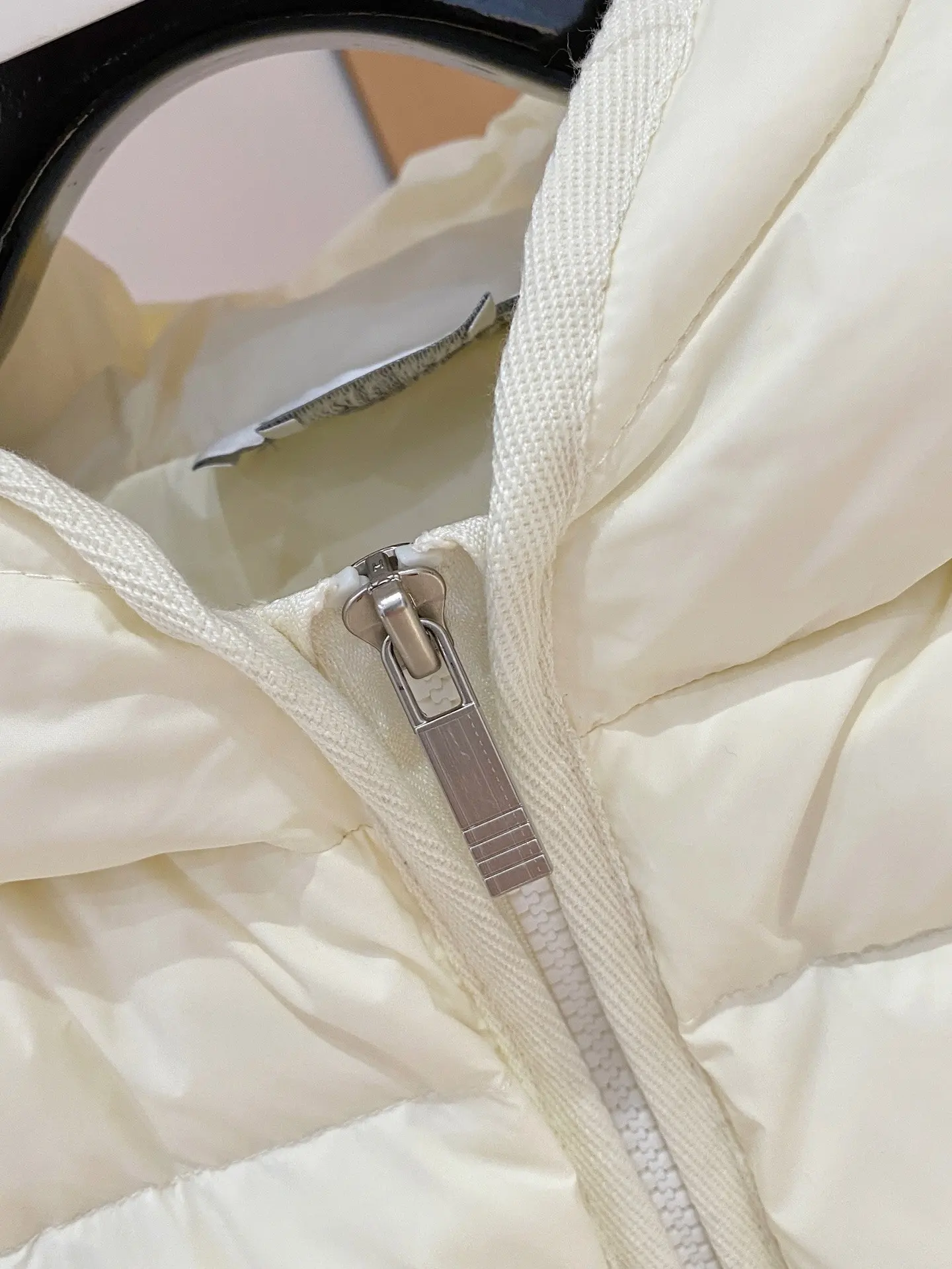 Hybrid Down and Knit Hooded Jacket D47022197 — view 6