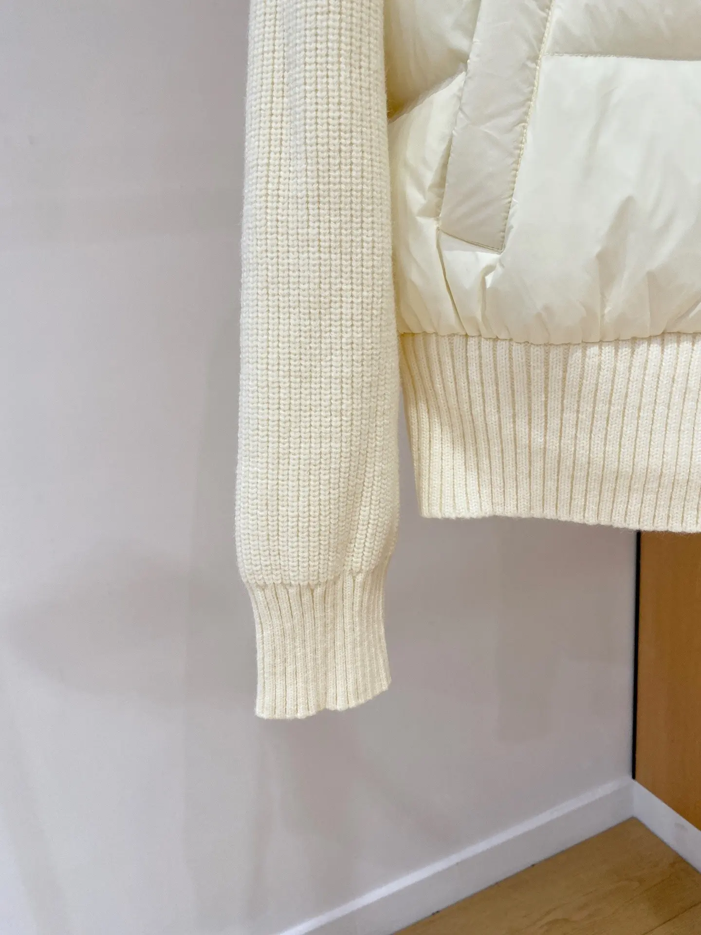 Hybrid Down and Knit Hooded Jacket D47022197 — view 8