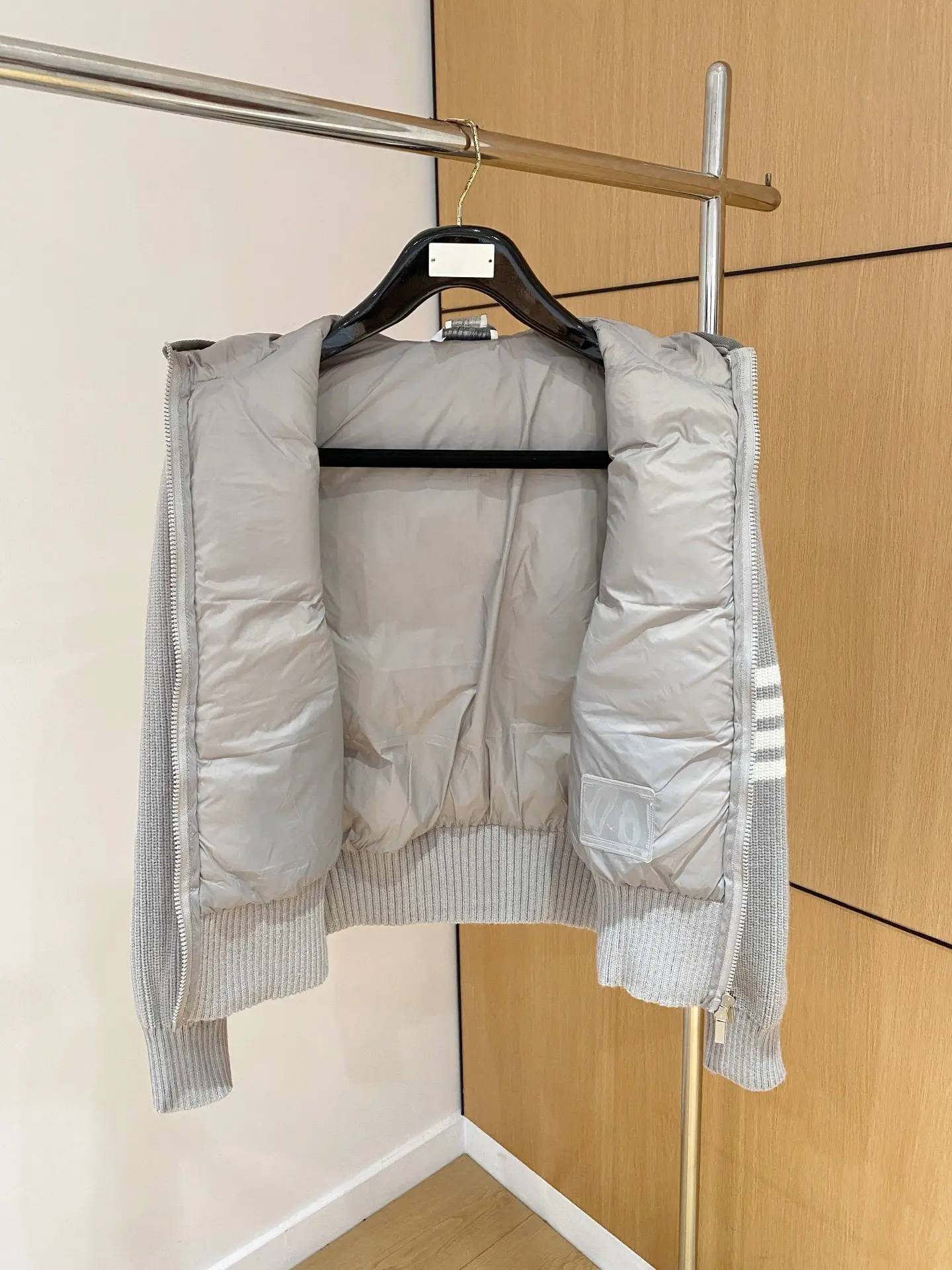 Hybrid Down and Knit Hooded Jacket D47022198 — view 5