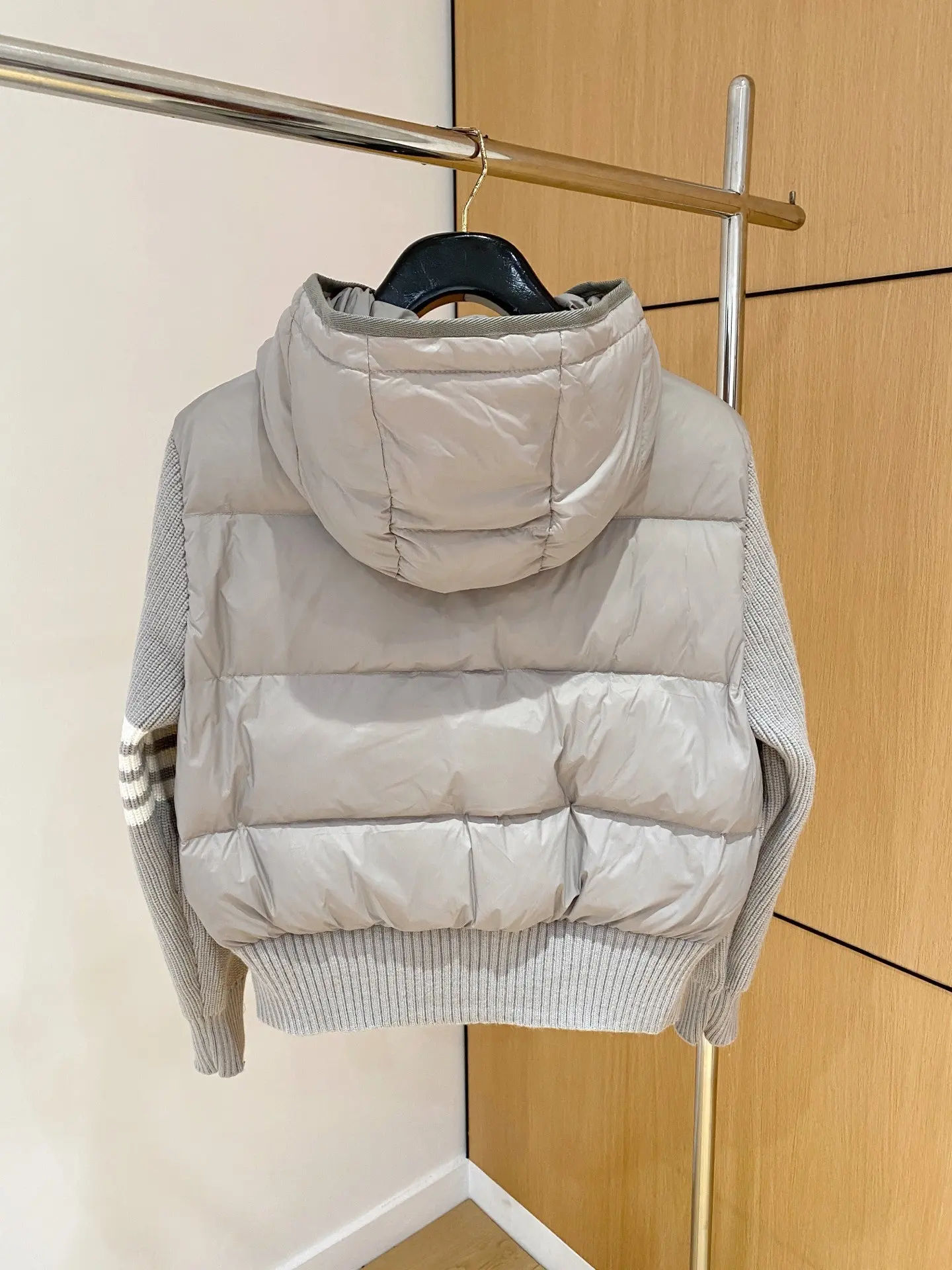 Hybrid Down and Knit Hooded Jacket D47022198 — view 9