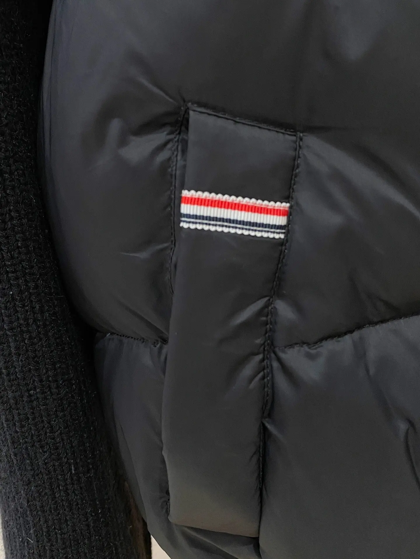 Hybrid Down-Filled Knit Sleeve Puffer Jacket D47022199 — view 7