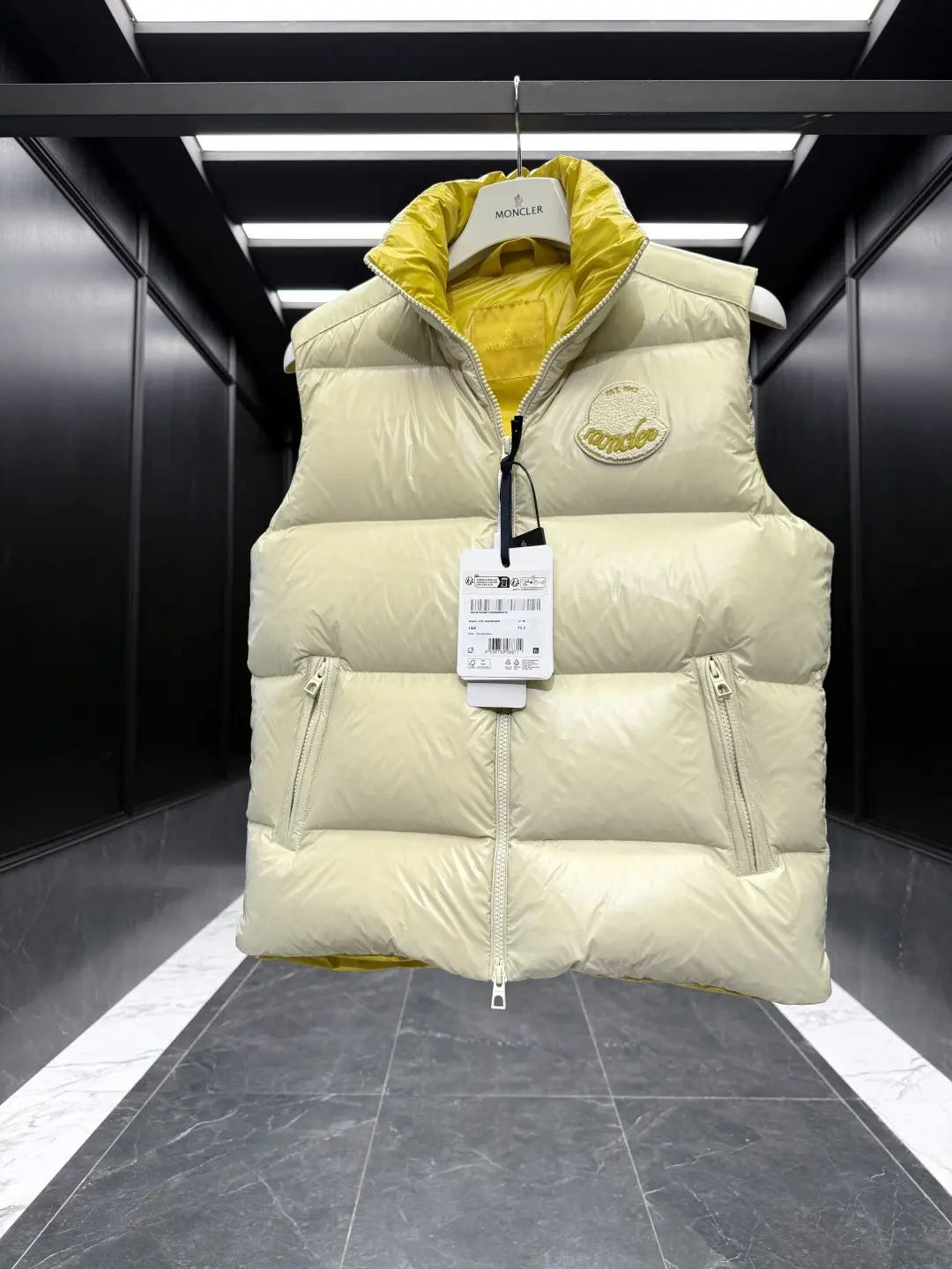 Lipsi Quilted Down Gilet D47022144 — view 3