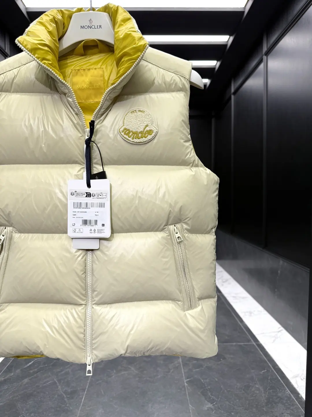 Lipsi Quilted Down Gilet D47022144 — view 4