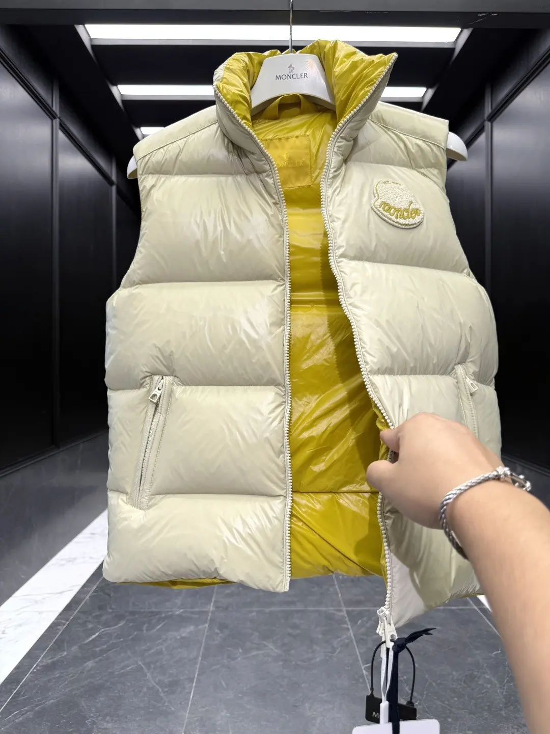 Lipsi Quilted Down Gilet D47022144 — view 6