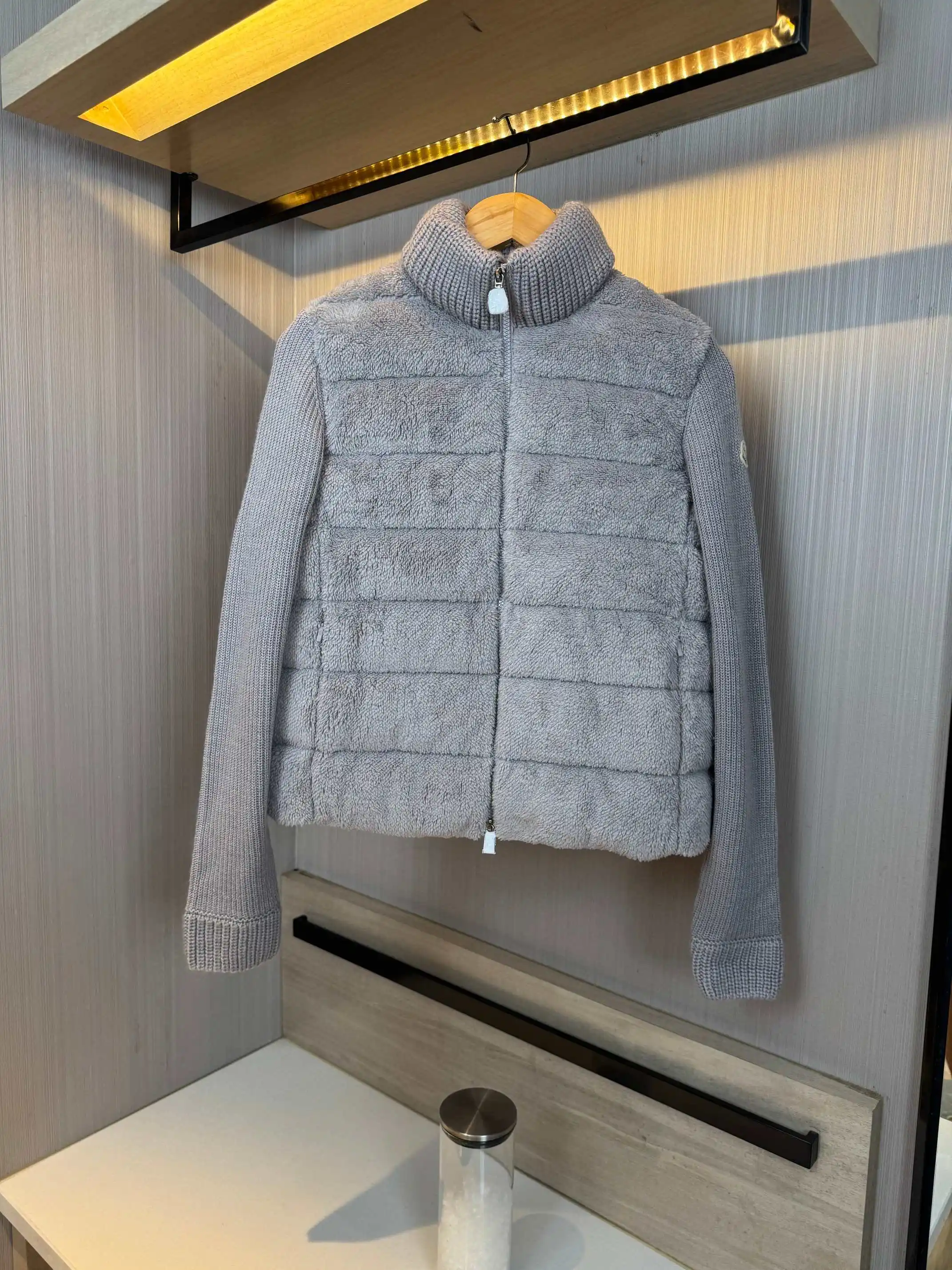 Moncler Quilted Knit Cardigan Down Jacket D47022188
