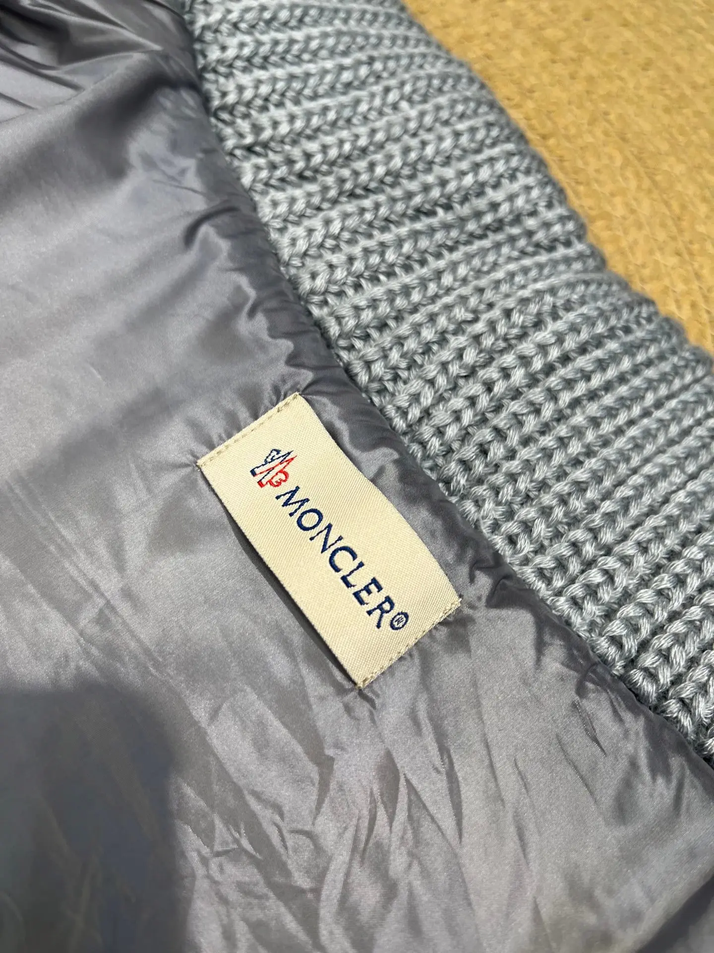 Moncler Quilted Knit Cardigan Down Jacket D47022188 — view 4