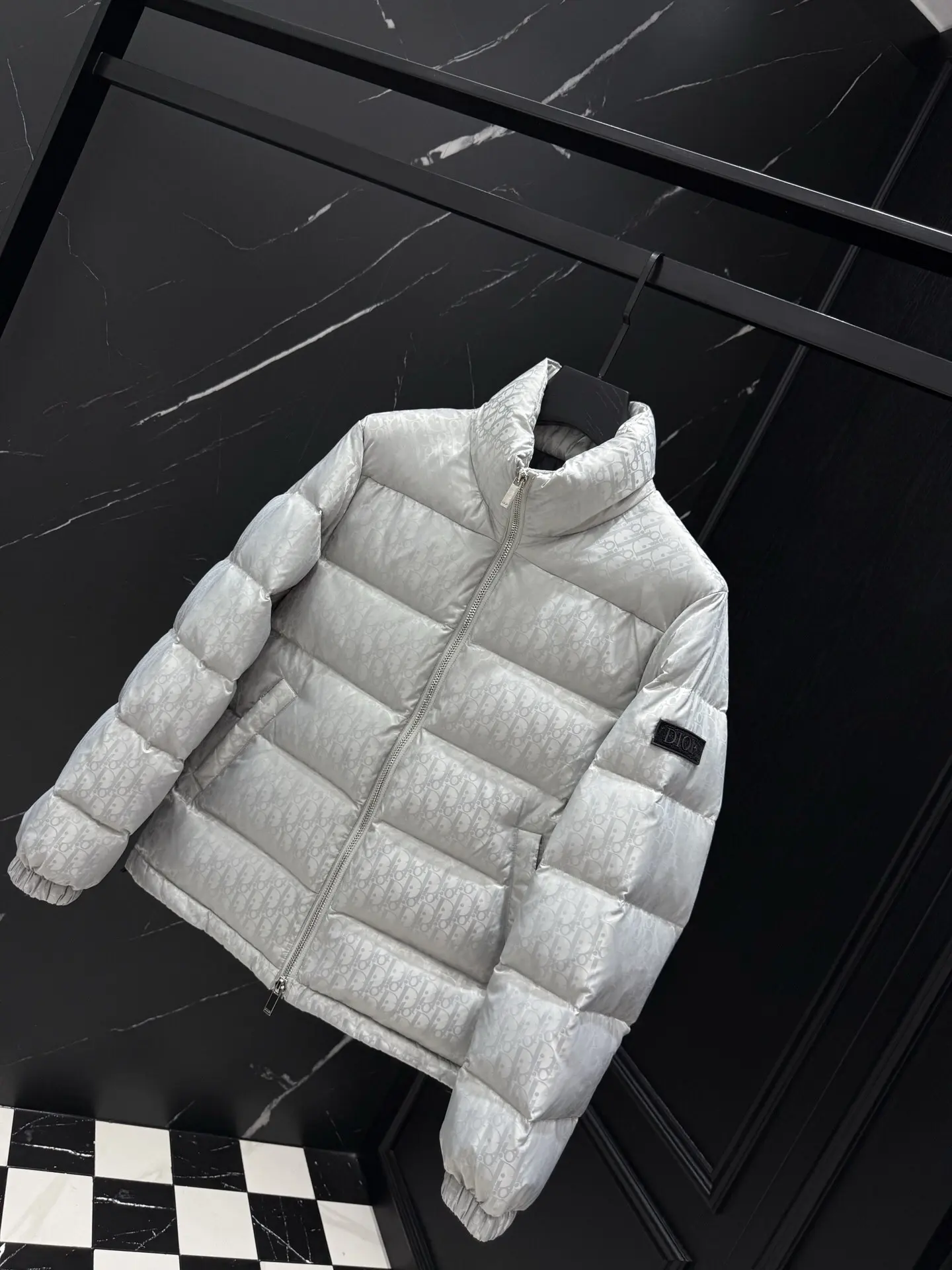 Oblique Jacquard Down-Filled Puffer Jacket D49022260 — view 2
