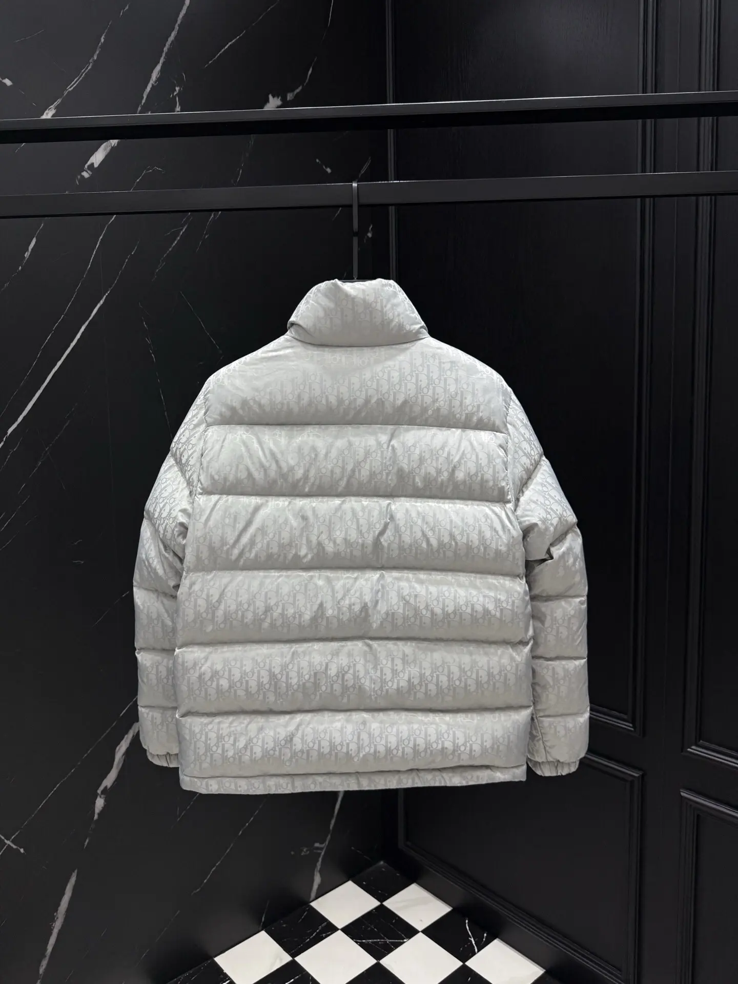 Oblique Jacquard Down-Filled Puffer Jacket D49022260 — view 8