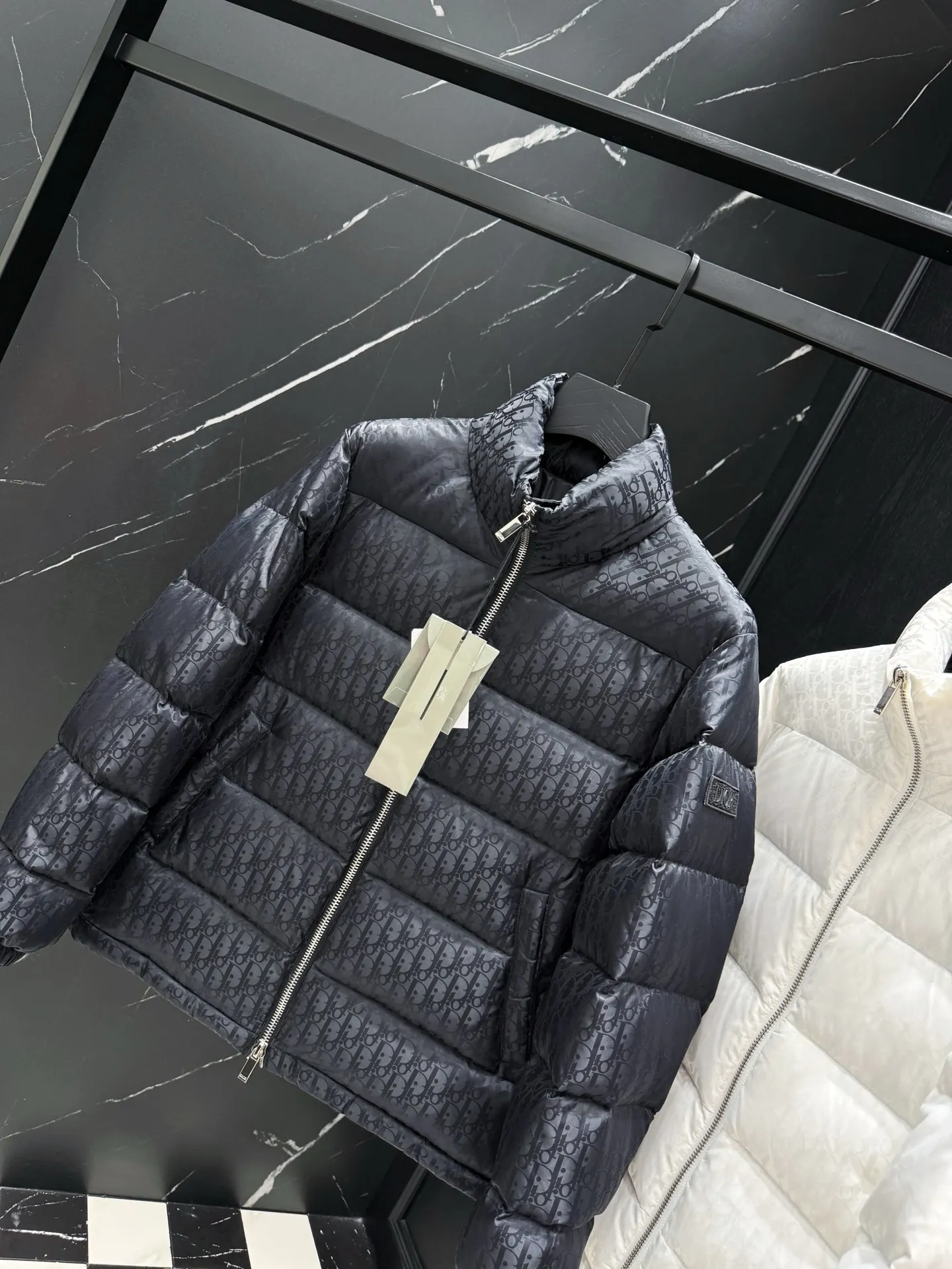 Oblique Jacquard Down-Filled Puffer Jacket D49022259 — view 2