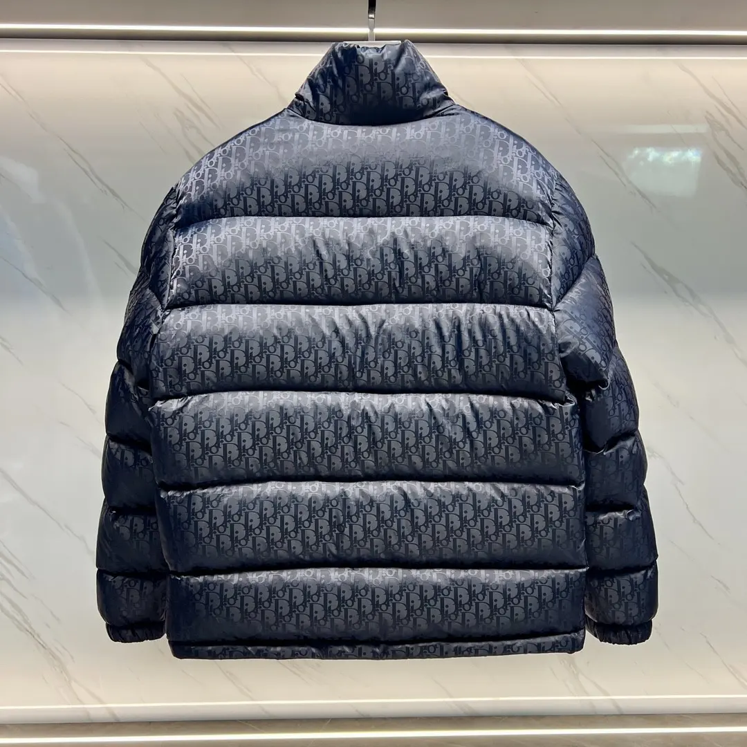 Oblique Jacquard Down-Filled Puffer Jacket D49022258 — view 8
