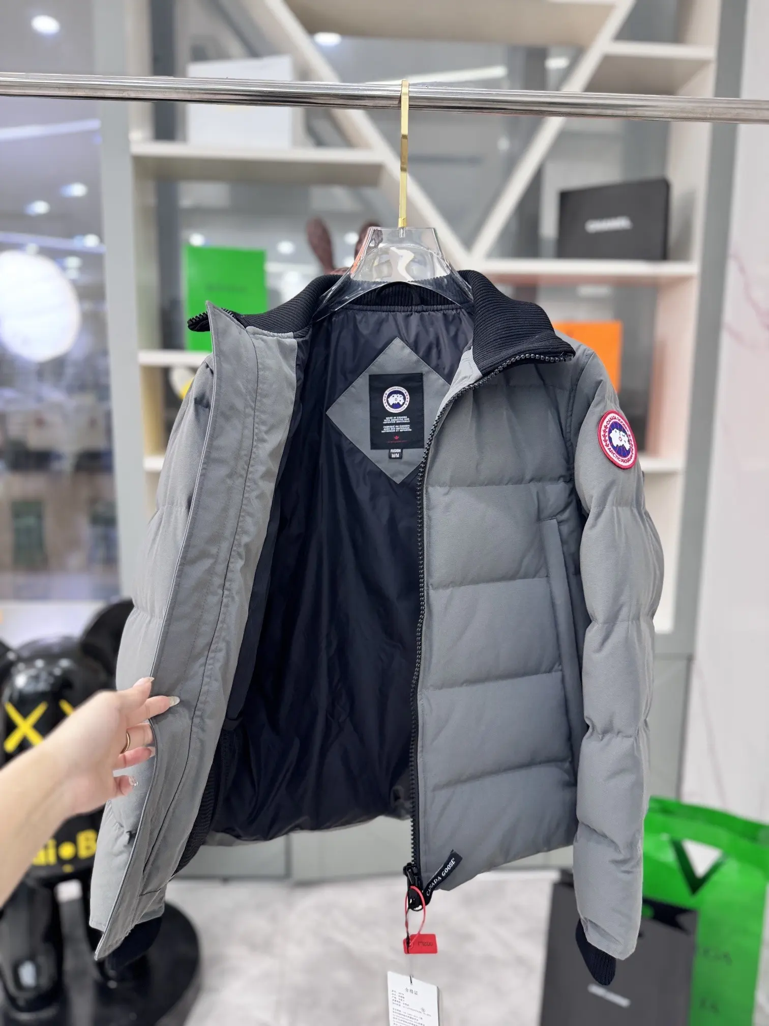 Canada Goose Down-Filled Bomber Jacket D52022265 — view 3