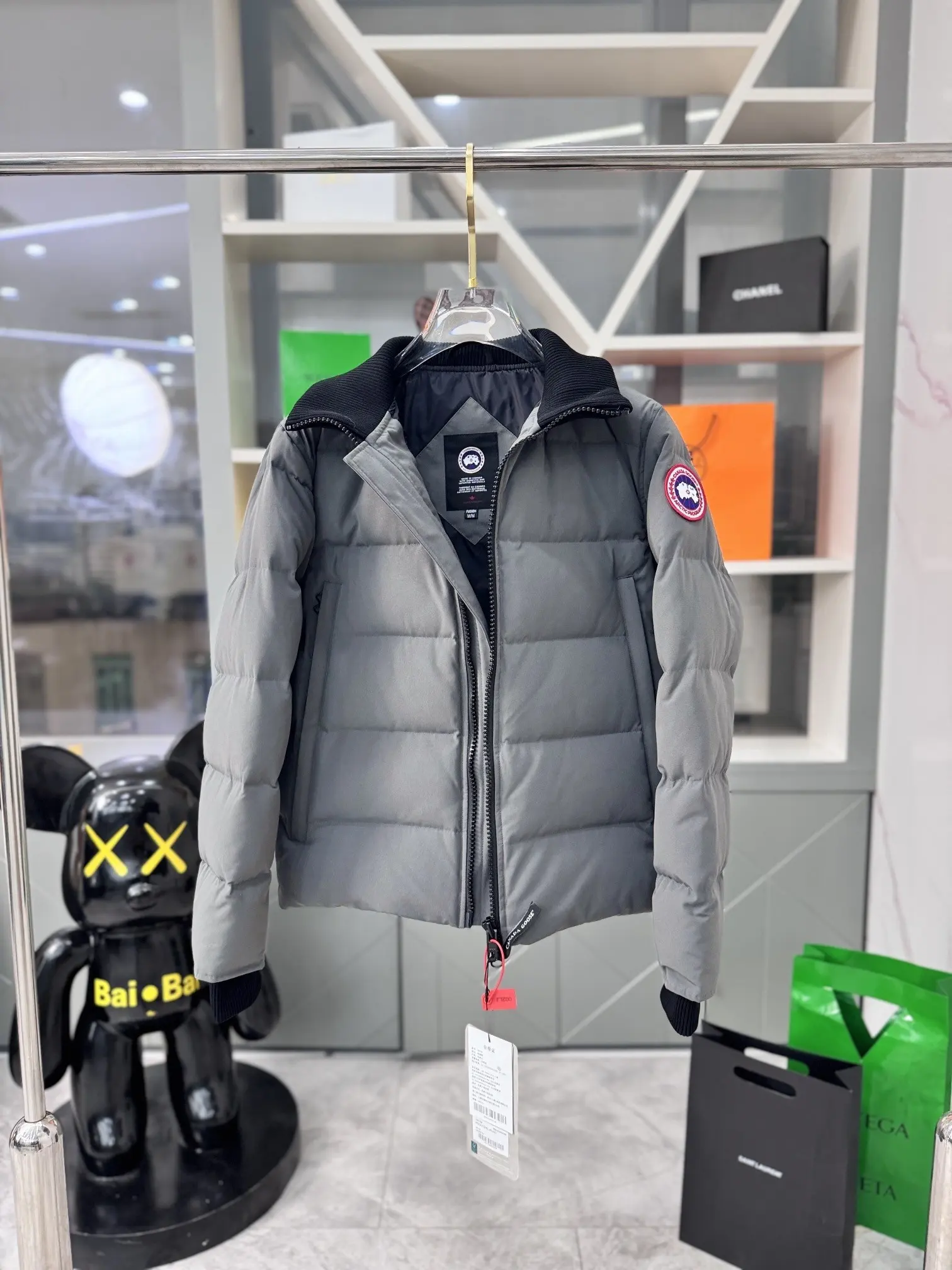 Canada Goose Down-Filled Bomber Jacket D52022265 — view 5