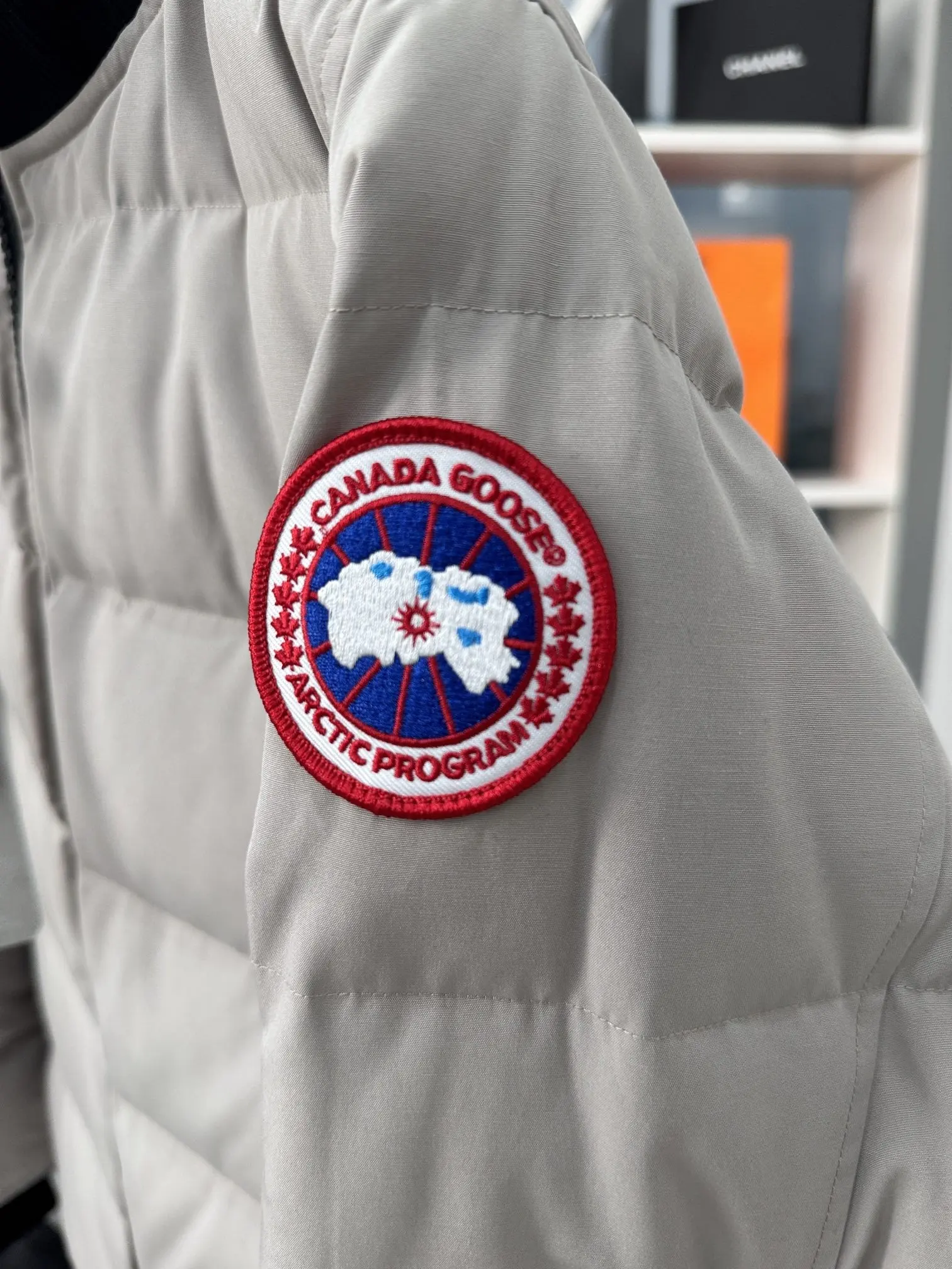 Down-Filled Quilted Puffer Jacket D52022266 — view 3