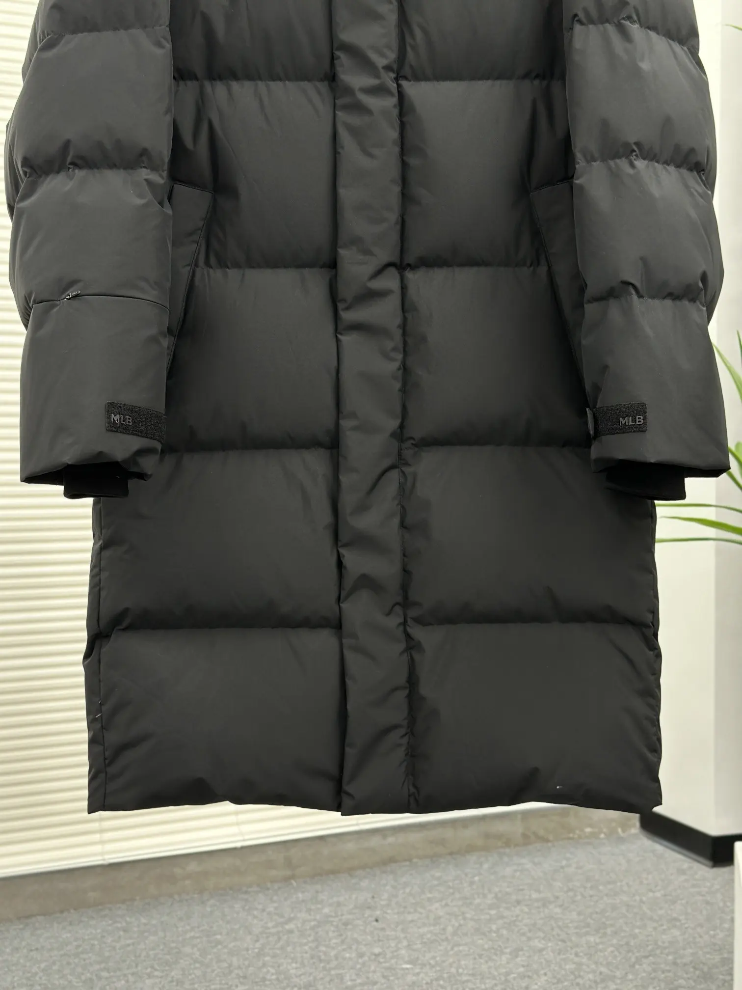 New York Yankees Longline Down Puffer Coat D53022286 — view 5