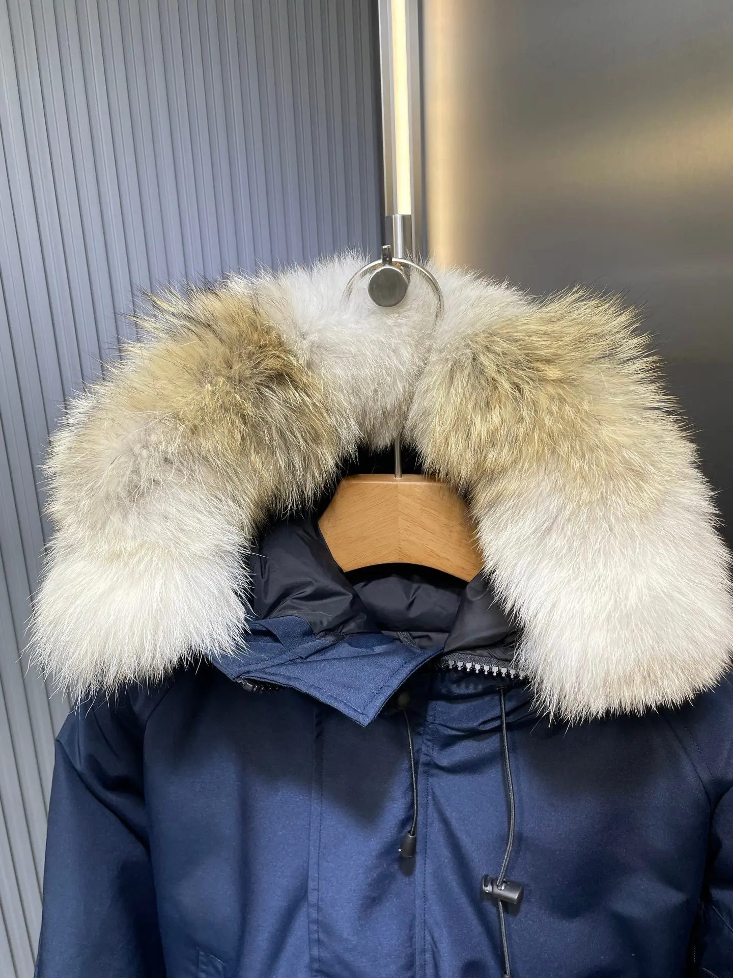 Chilliwack Fur-Trimmed Down Bomber Jacket D53022247 — view 2