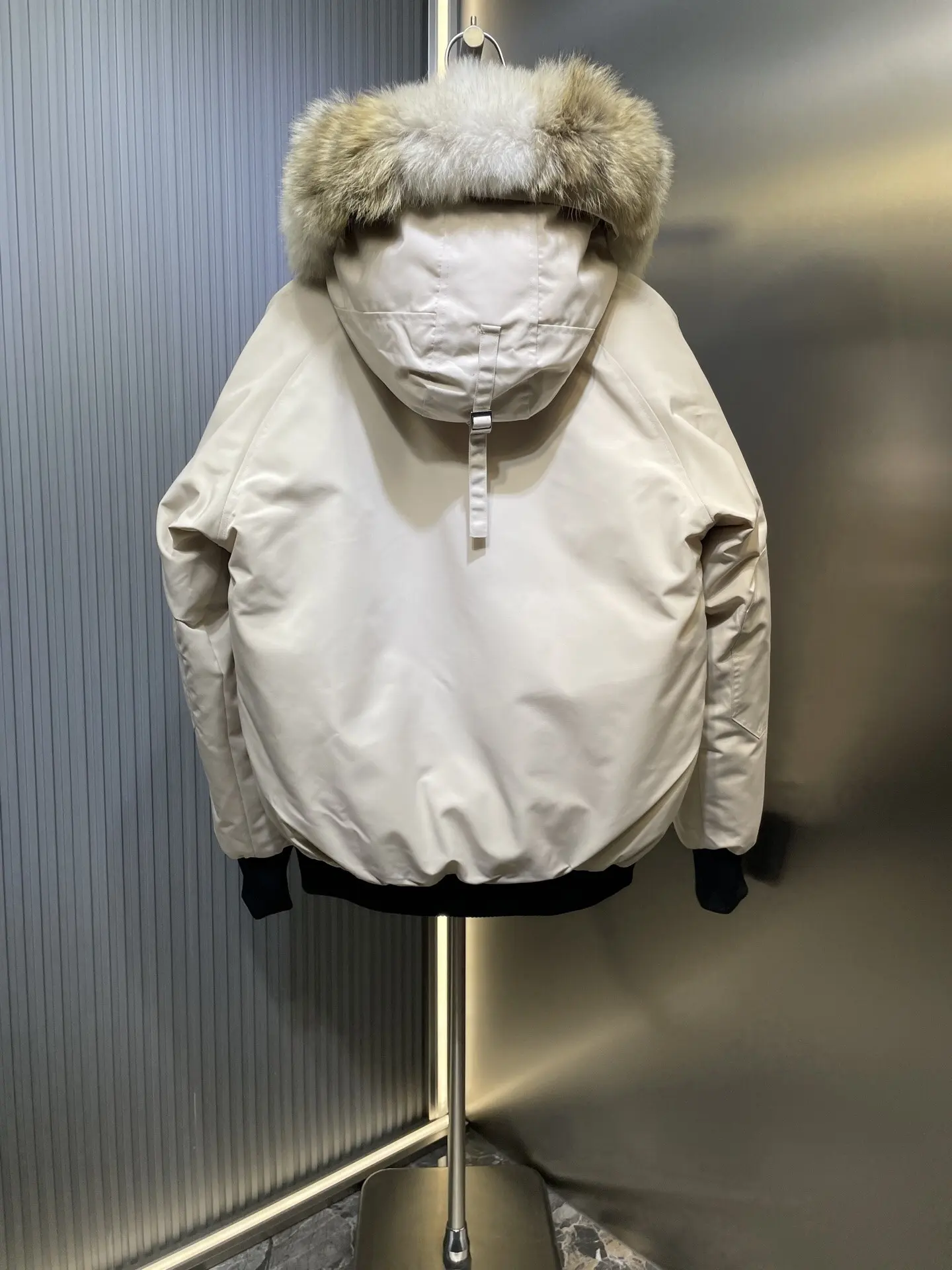 Chilliwack Fur-Trimmed Down Bomber Jacket D53022248 — view 5