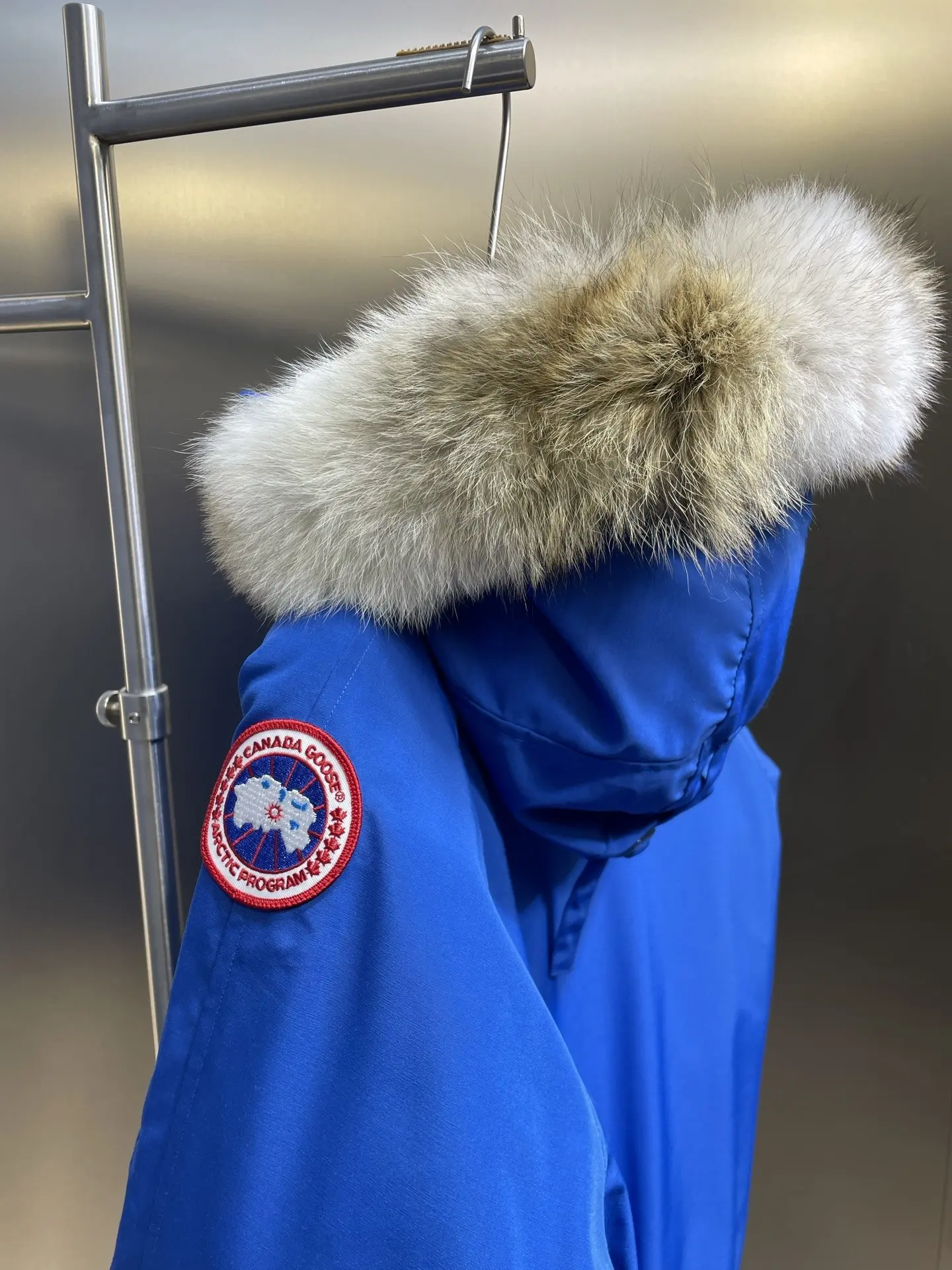 Chilliwack Fur-Trimmed Down Bomber Jacket D53022246 — view 7