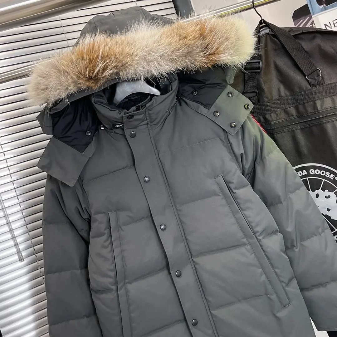 Fur-Trimmed Down-Filled Puffer Jacket D54022234 — view 2