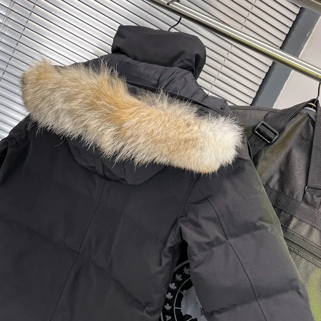 Fur-Trimmed Down-Filled Puffer Jacket D54022235 — view 6