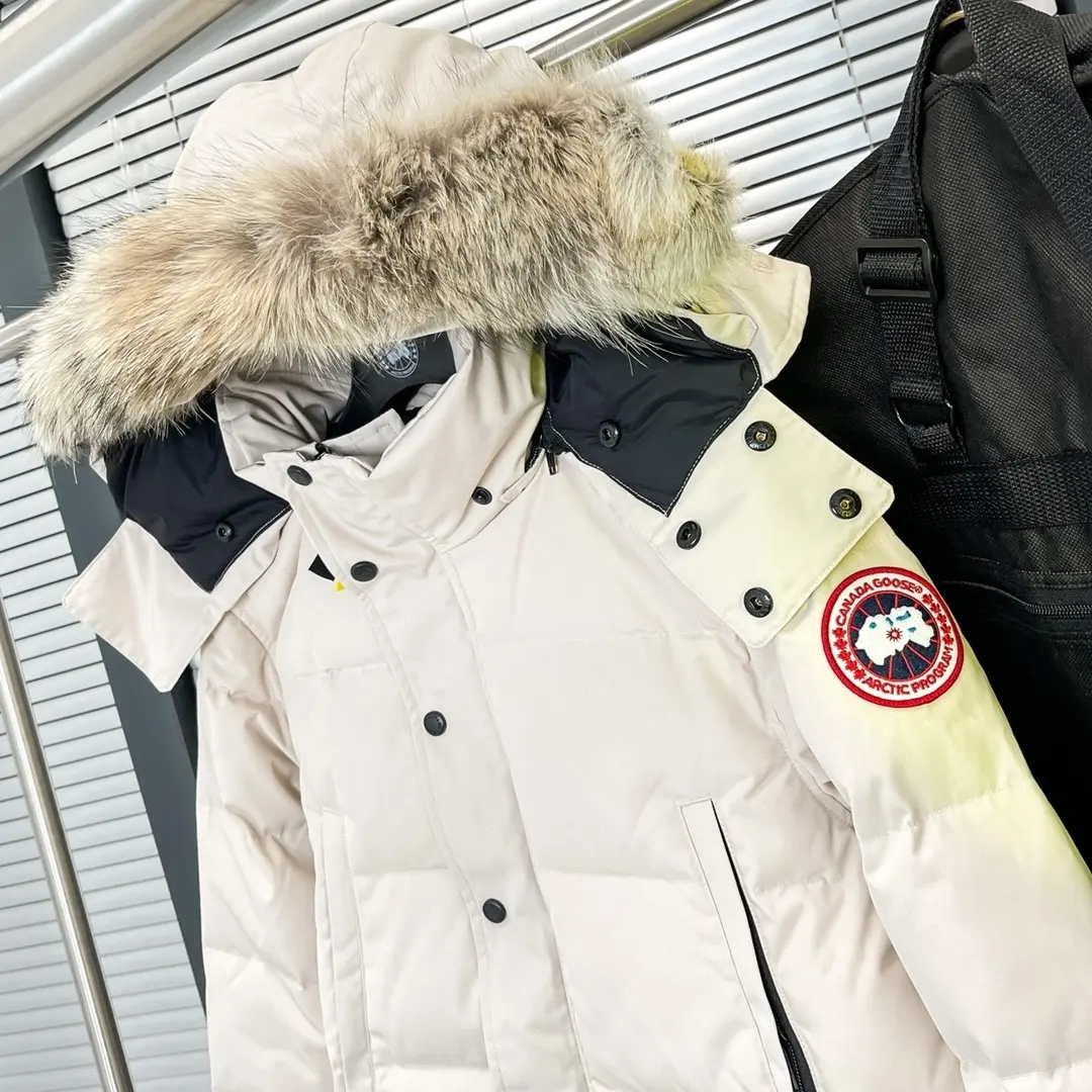Canada Goose Fur-Trimmed Down Puffer Jacket D54022236 — view 2