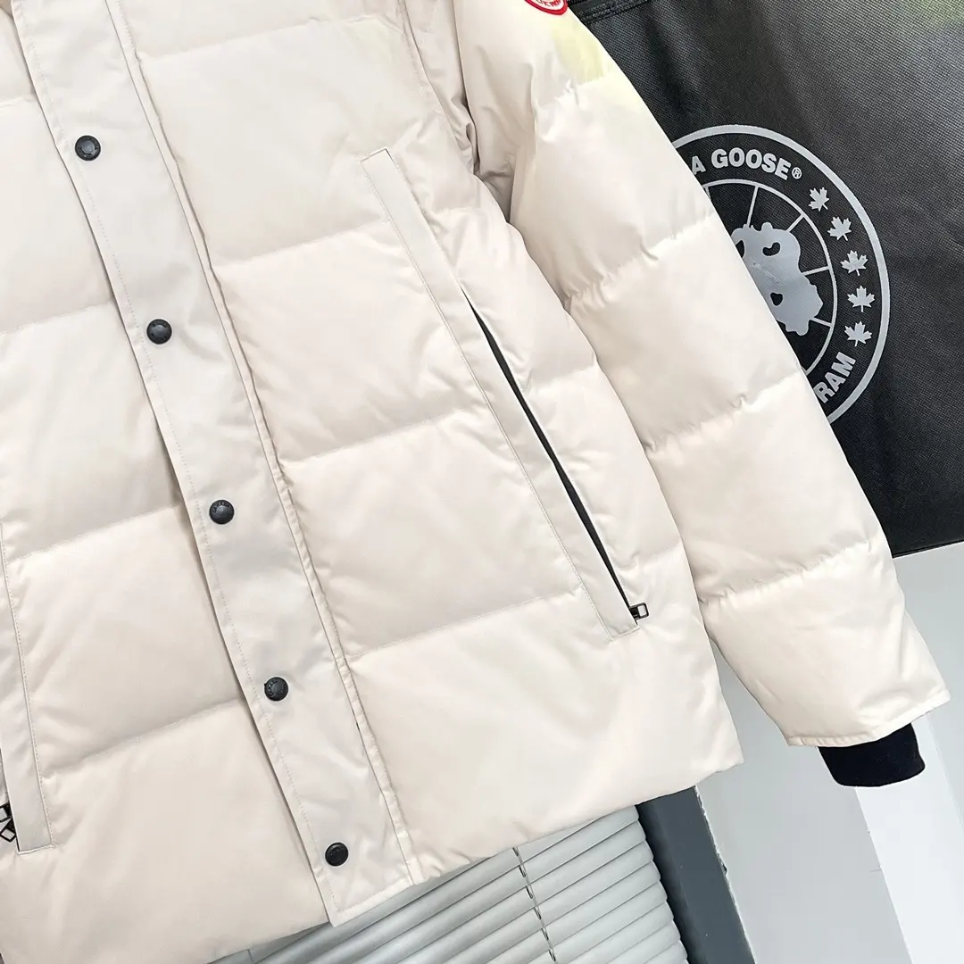 Canada Goose Fur-Trimmed Down Puffer Jacket D54022236 — view 4