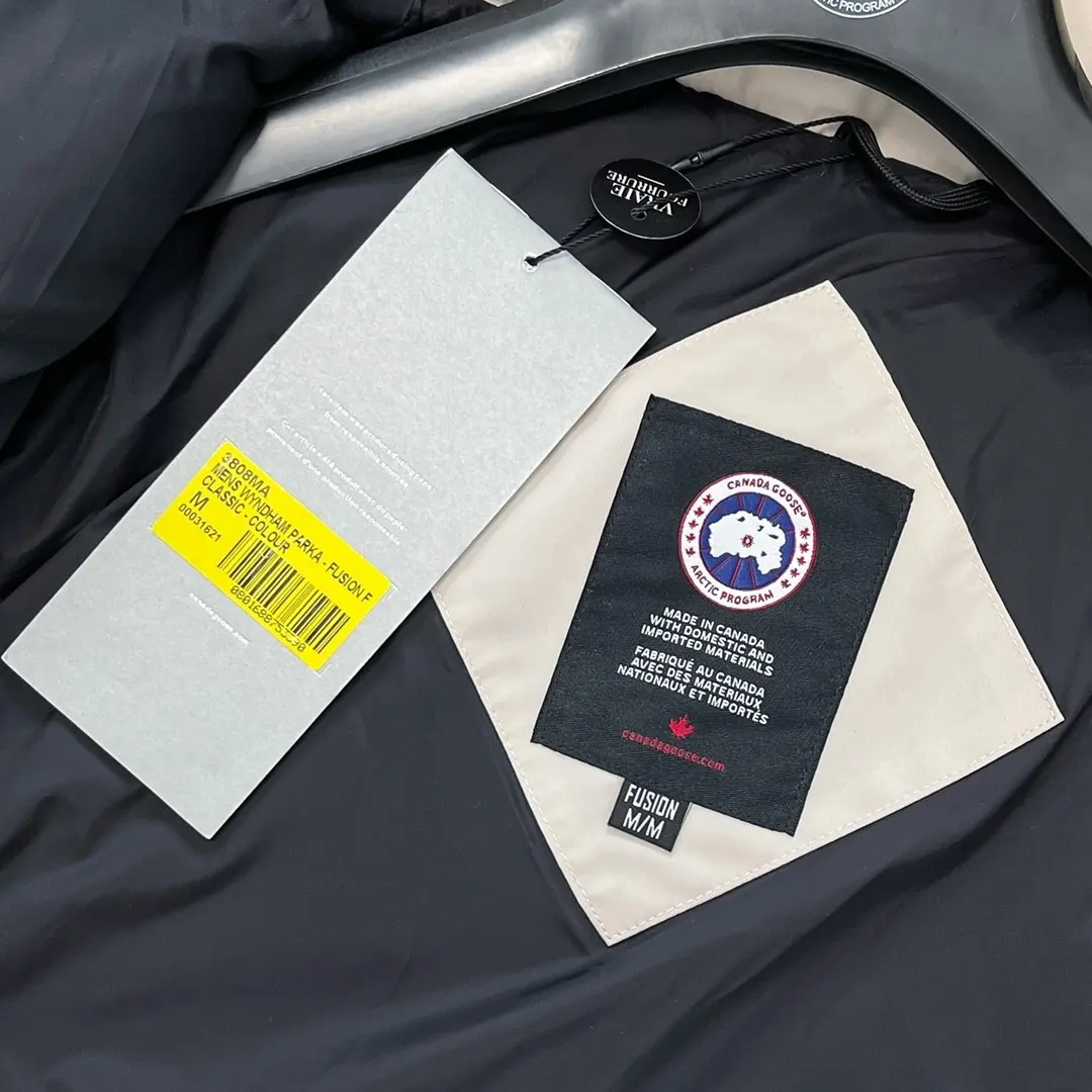 Canada Goose Fur-Trimmed Down Puffer Jacket D54022236 — view 7