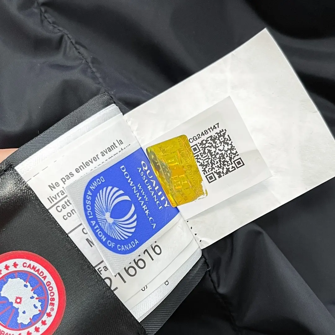 Canada Goose Fur-Trimmed Down Puffer Jacket D54022236 — view 9