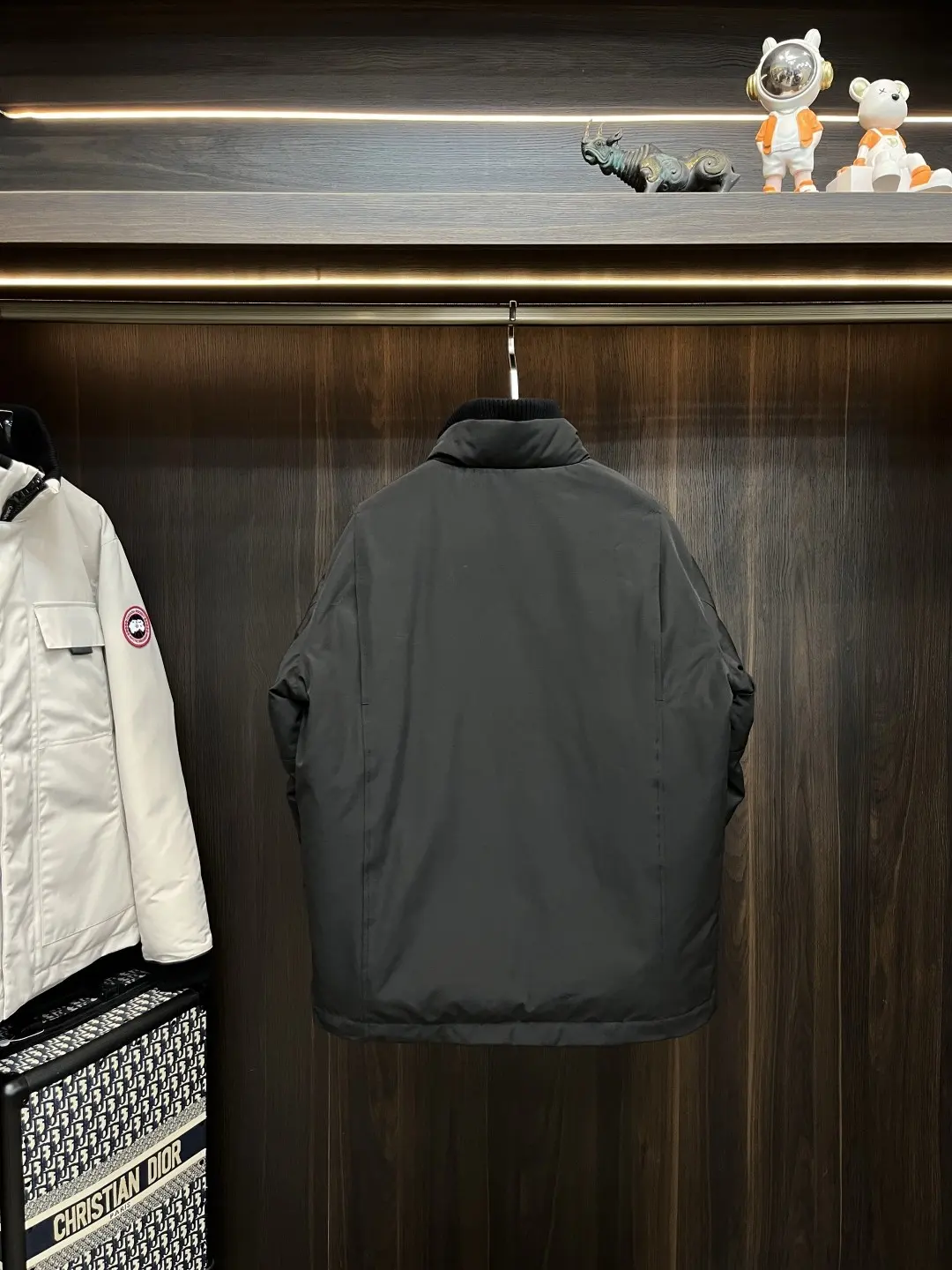 Canada Goose Stand-Collar Down Puffer Jacket D55022238 — view 4