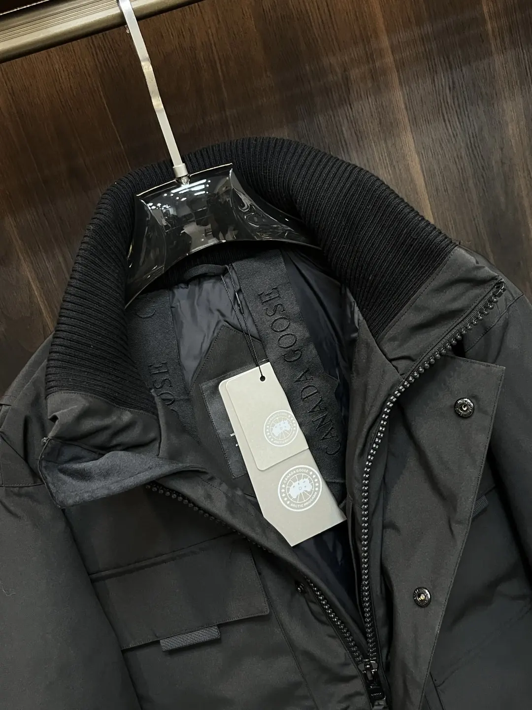 Canada Goose Stand-Collar Down Puffer Jacket D55022238 — view 5