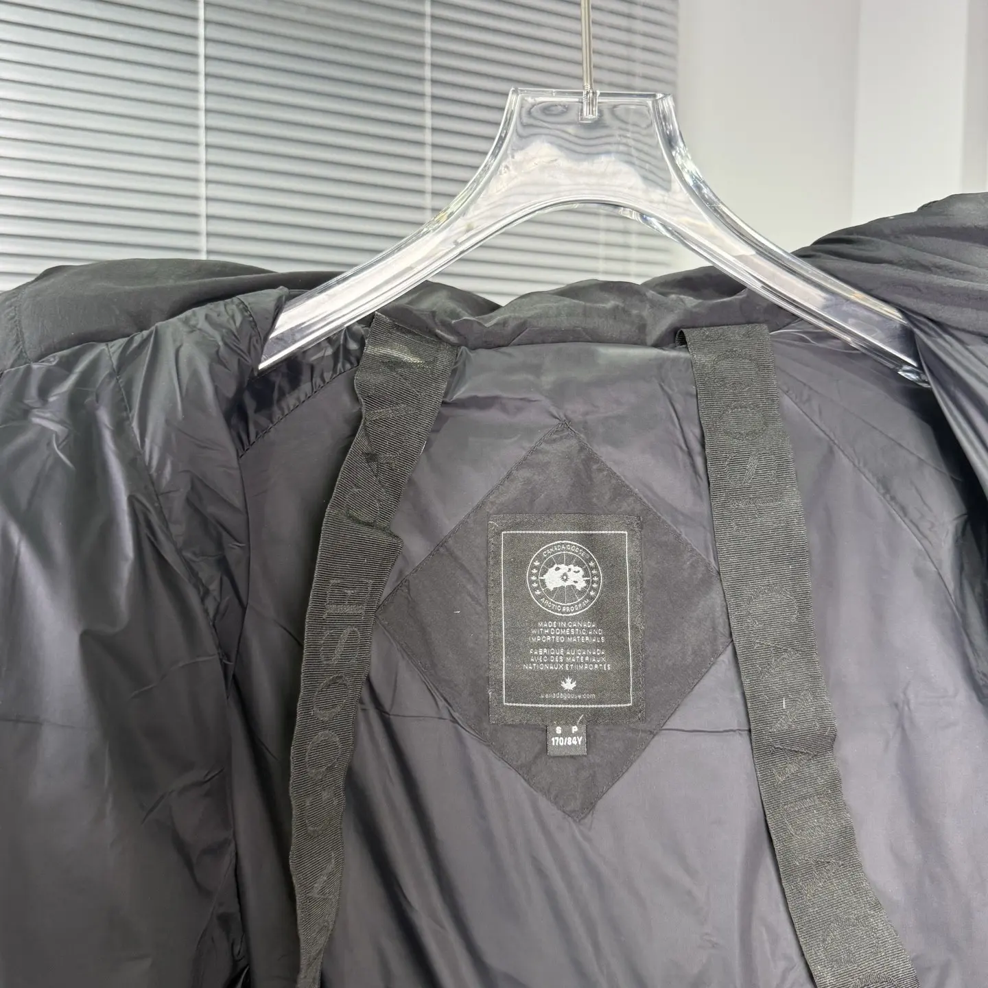 Black Label Hooded Down Puffer Jacket D55022278 — view 7