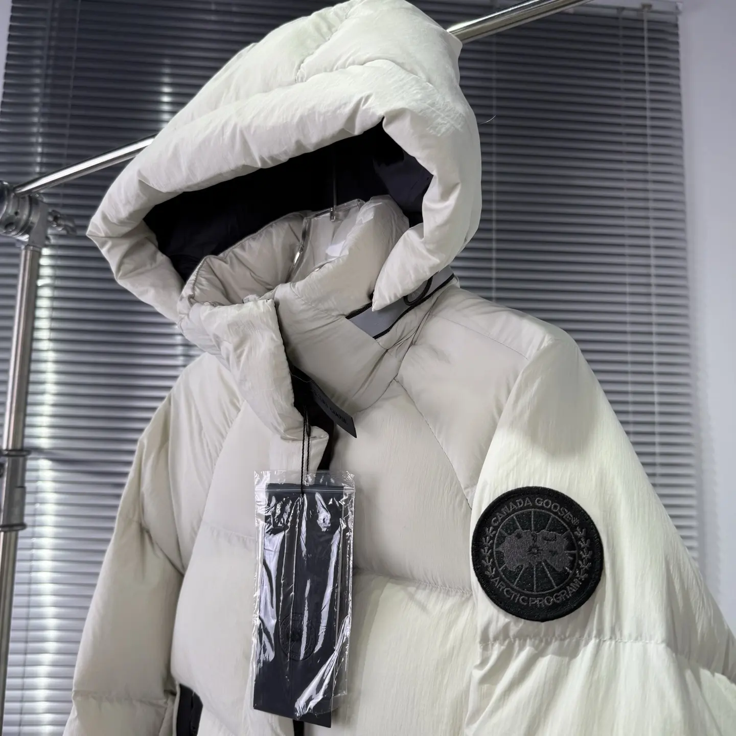 Canada Goose Black Label Hooded Puffer Jacket D55022279 — view 4