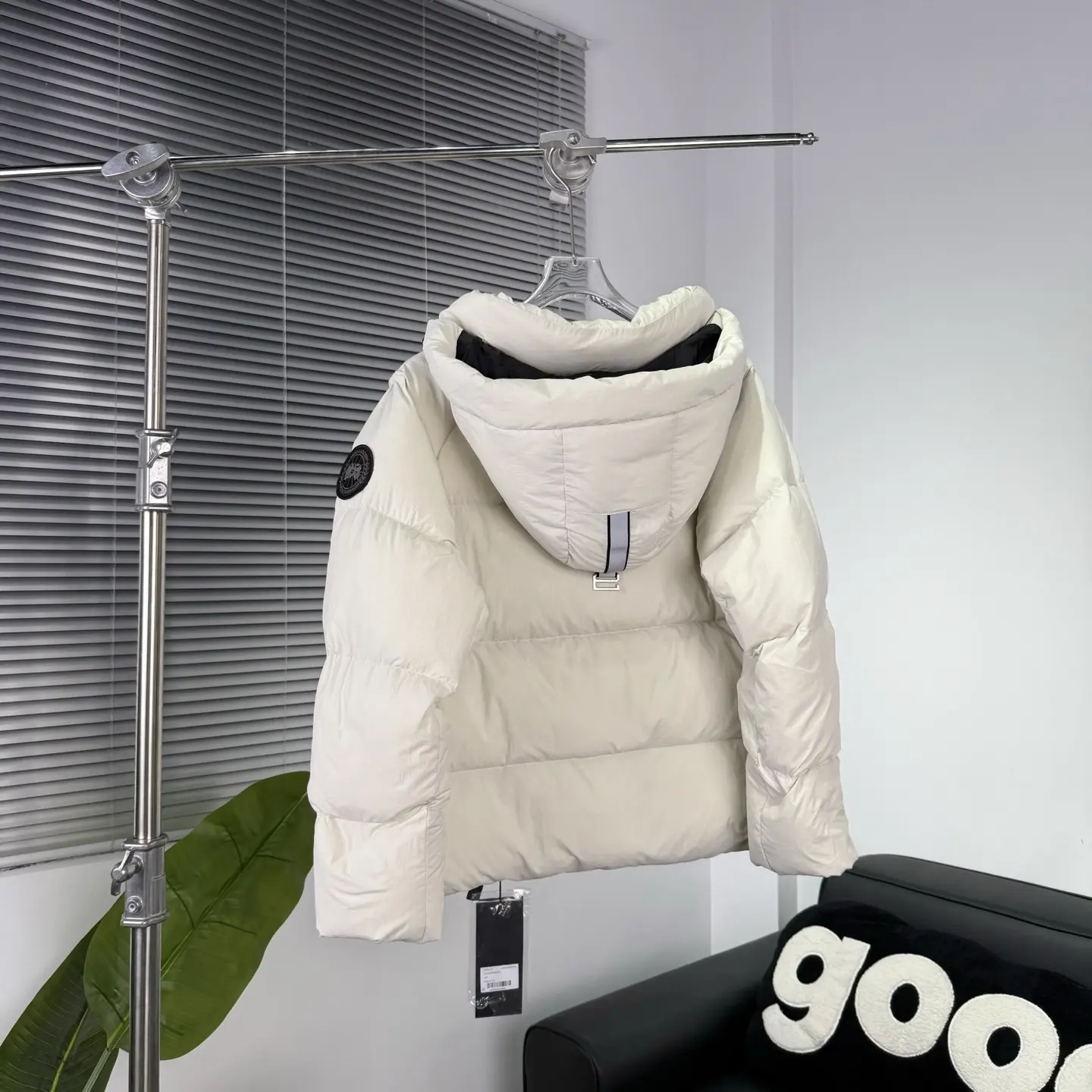 Canada Goose Black Label Hooded Puffer Jacket D55022279 — view 8