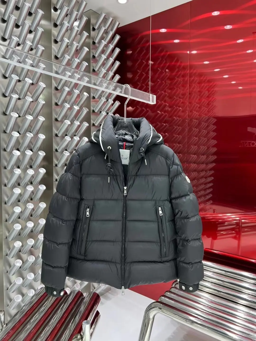 Hooded Down-Filled Puffer Jacket D57022272 — view 6