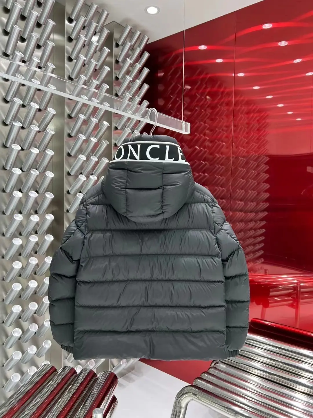Hooded Down-Filled Puffer Jacket D57022272 — view 8