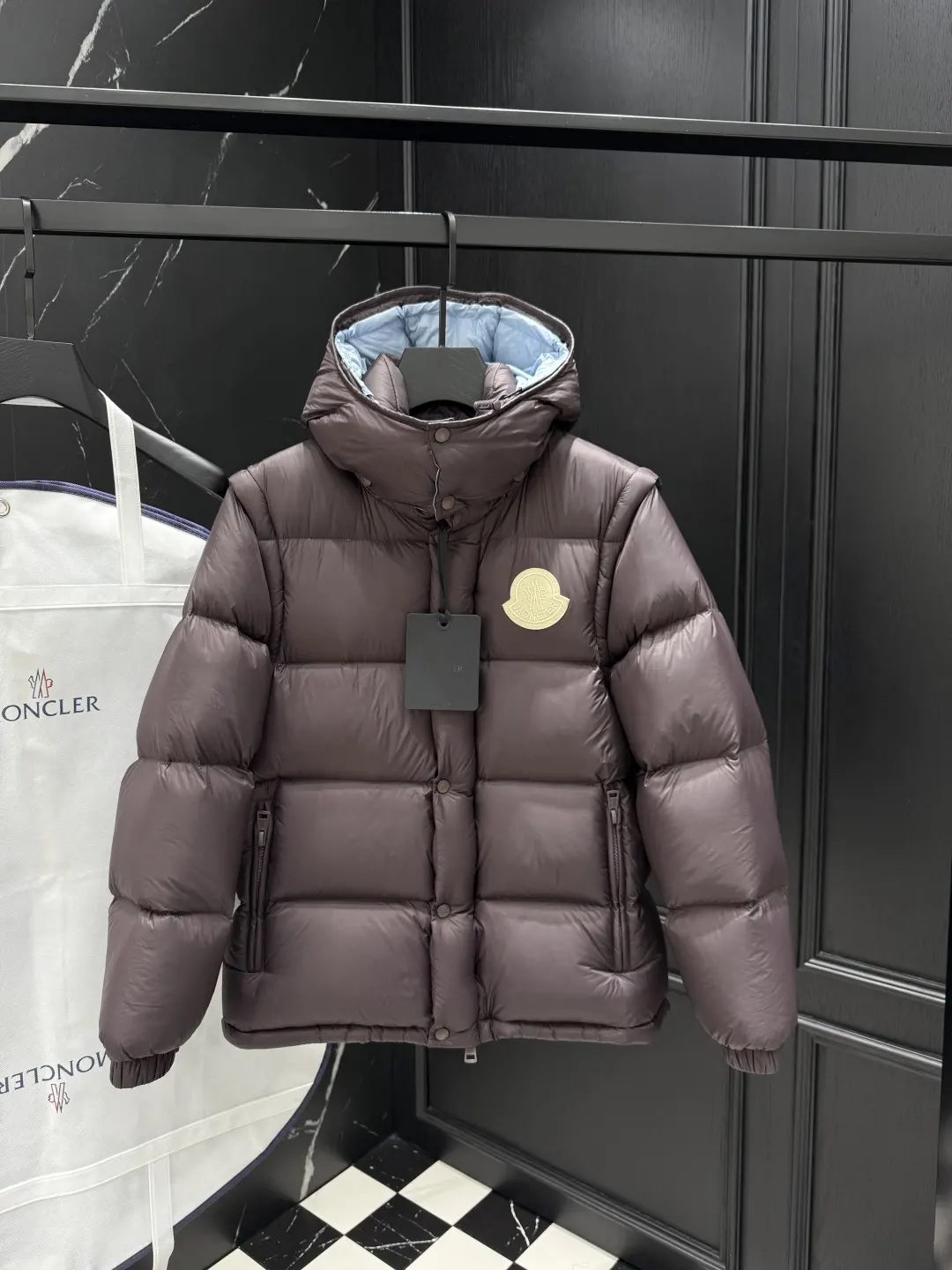 Moncler Detachable Sleeve Down Puffer Jacket D57022171 — view 2