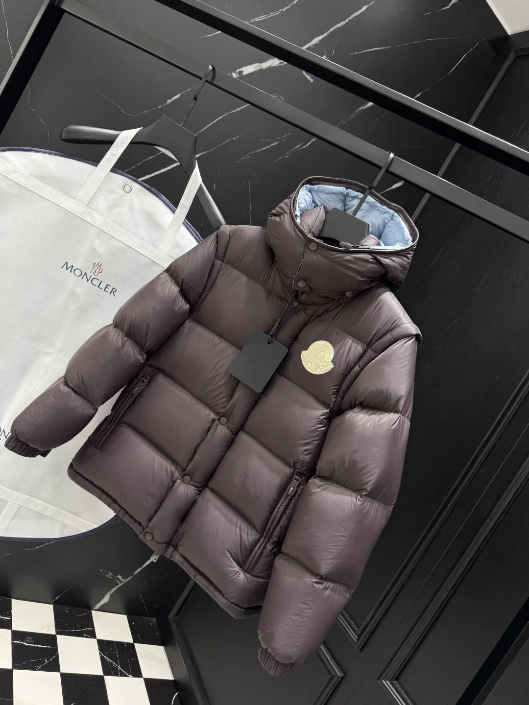Moncler Detachable Sleeve Down Puffer Jacket D57022171 — view 3