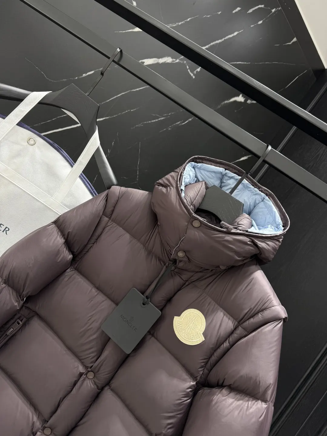 Moncler Detachable Sleeve Down Puffer Jacket D57022171 — view 4