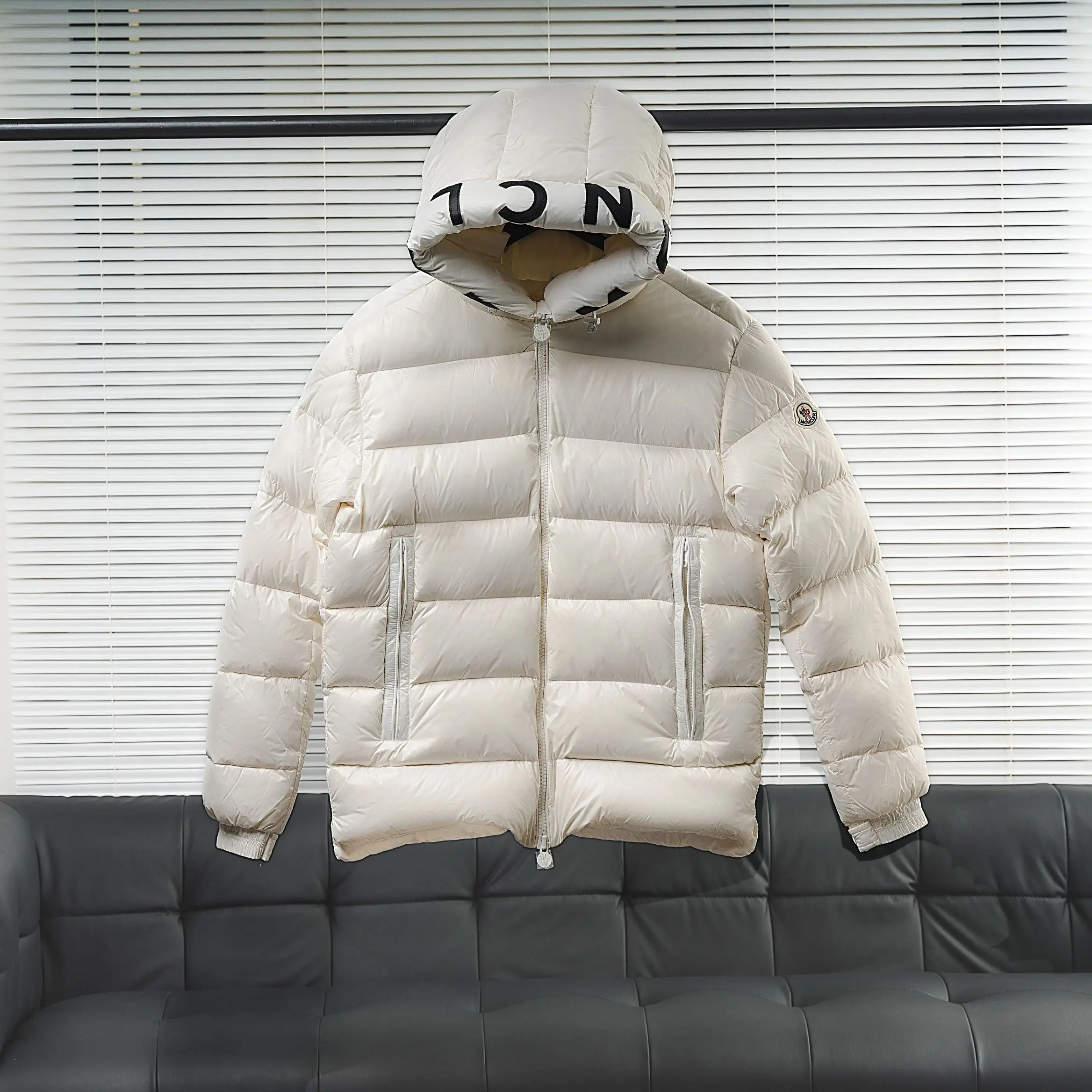 Salzman Hooded Down-Filled Puffer Jacket D57022270 — view 5