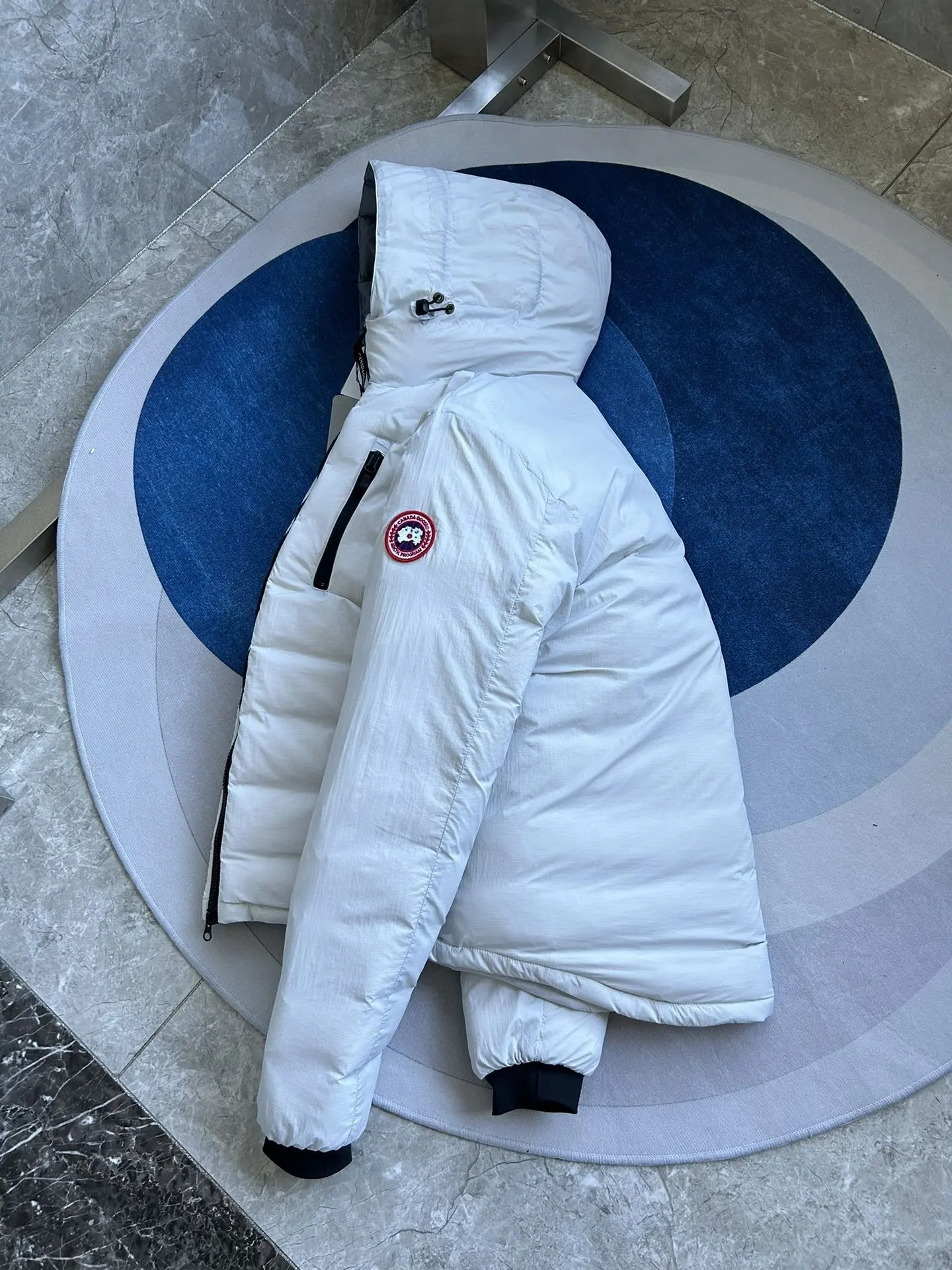 Lightweight Hooded Down Puffer Jacket D59022268 — view 5