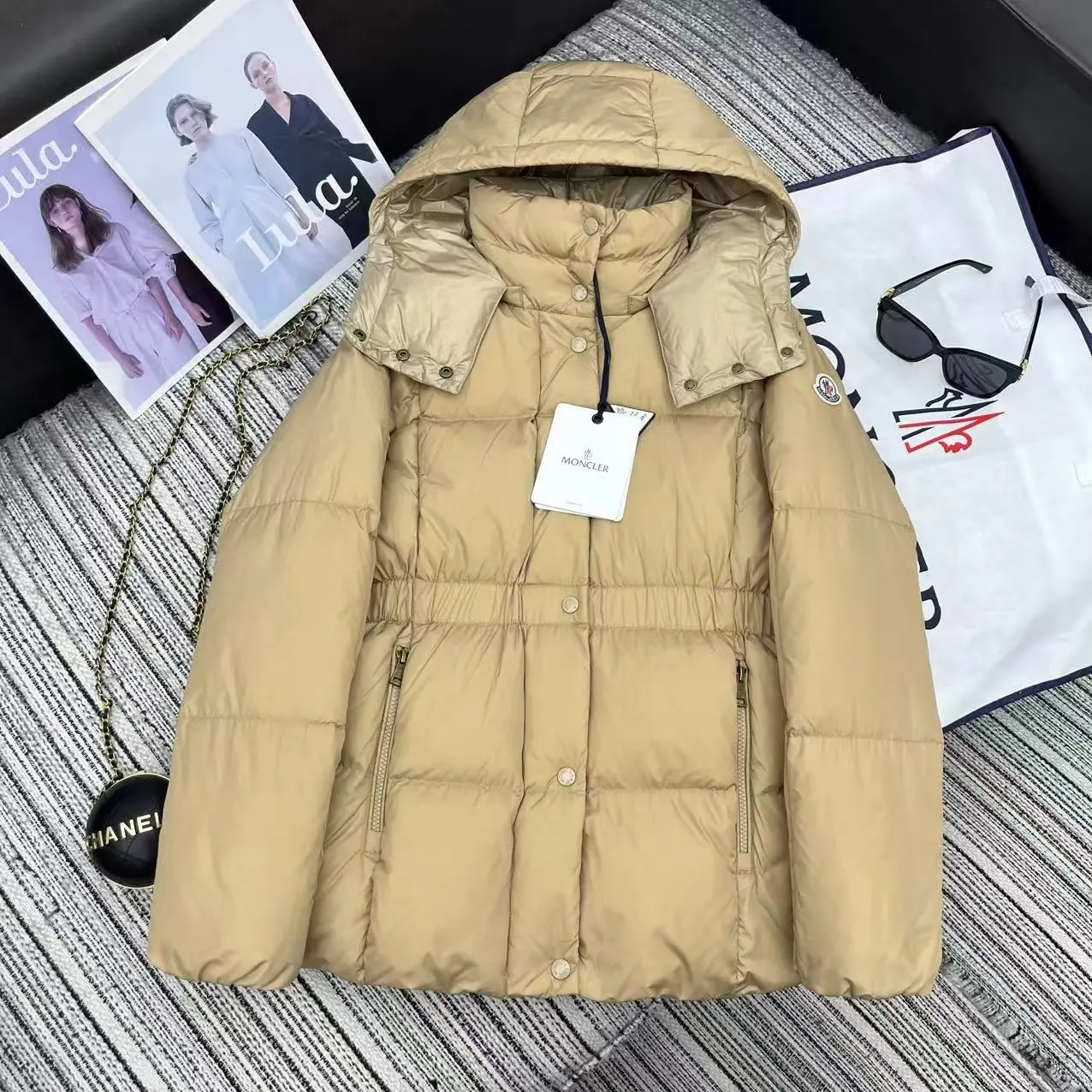 Hooded Drawstring Waist Down Puffer Jacket D59022186