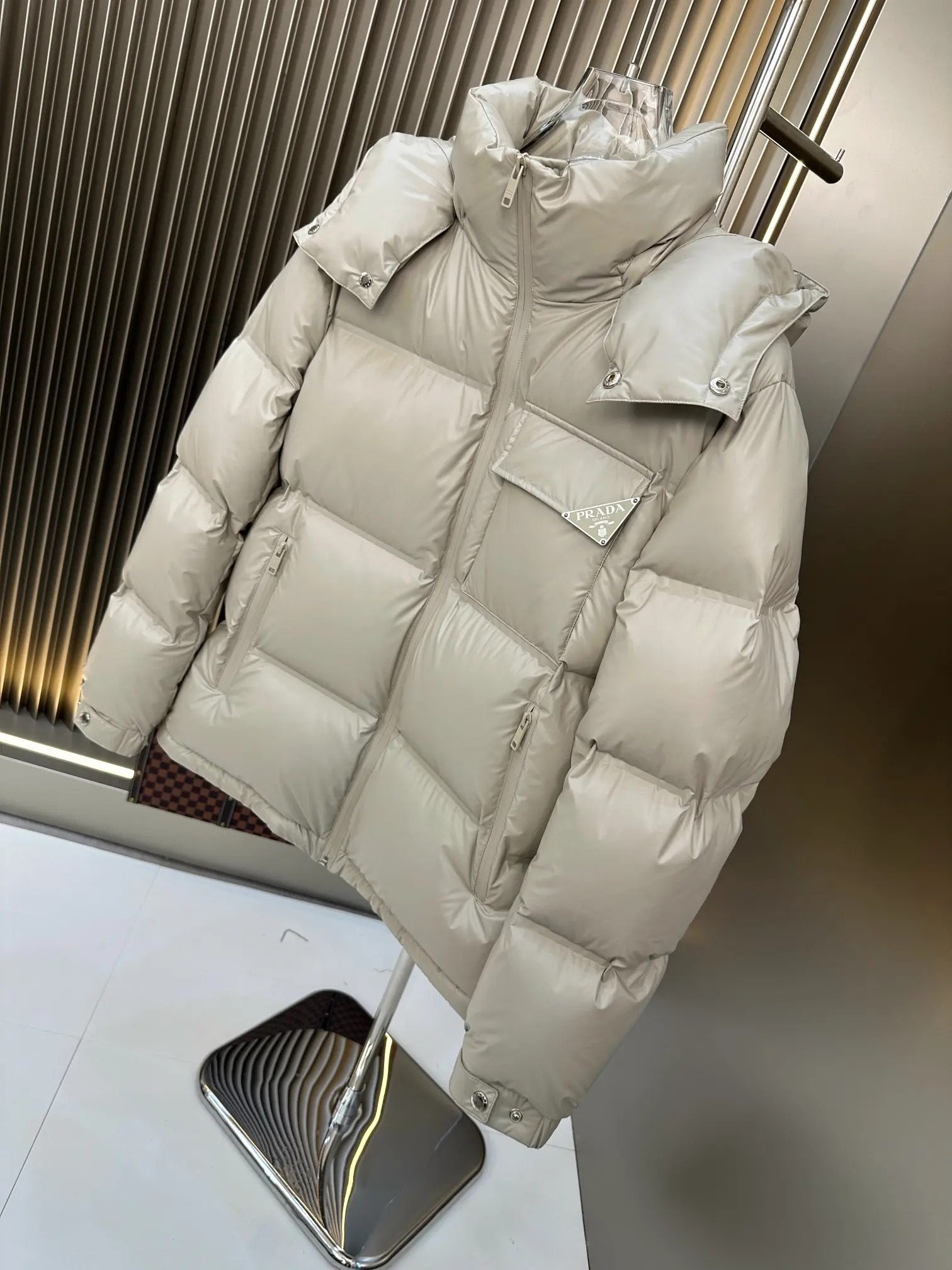 Hooded Down-Filled Puffer Jacket D59022183 — view 2
